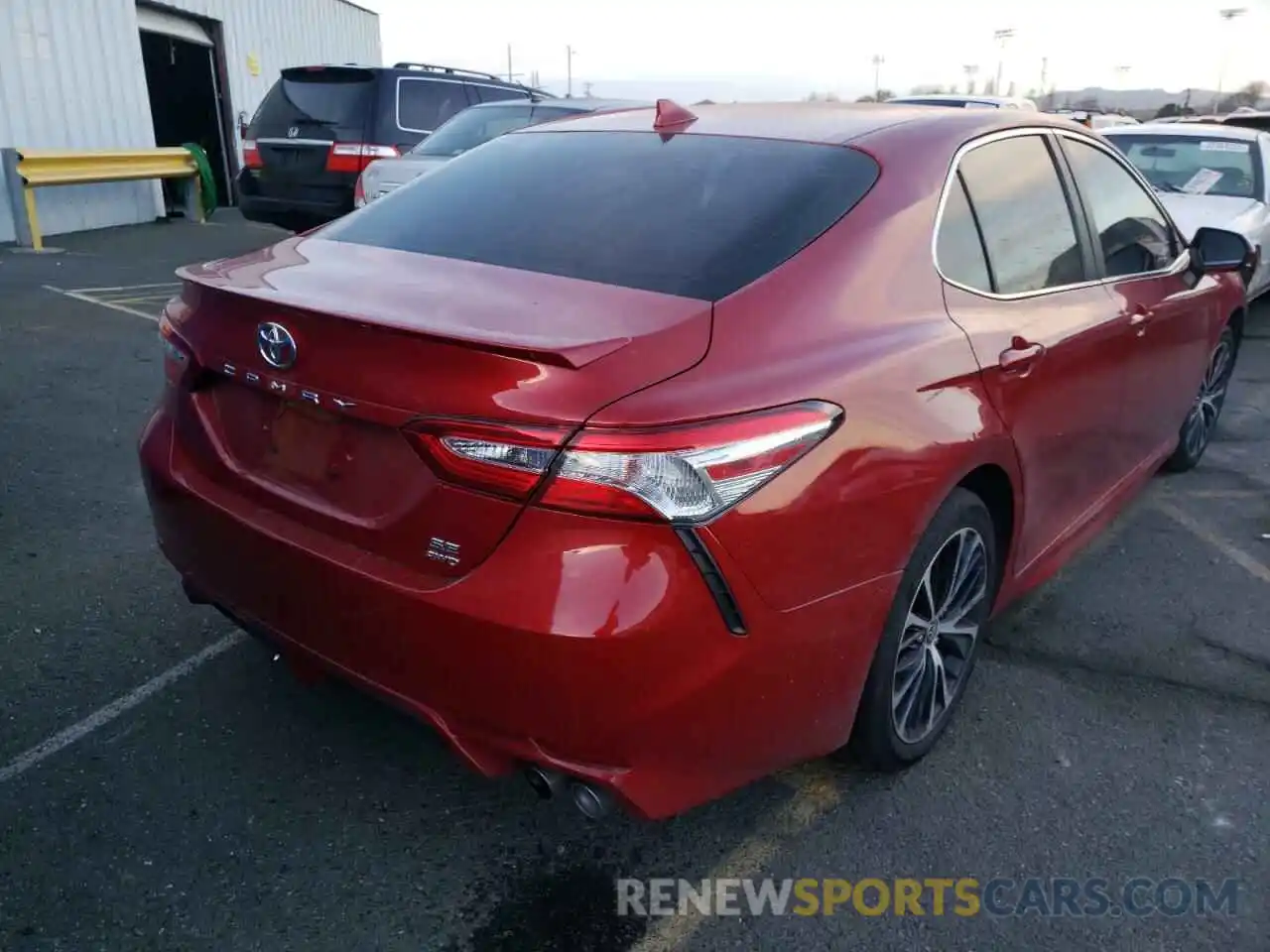 4 Photograph of a damaged car 4T1G11BK6LU014428 TOYOTA CAMRY 2020