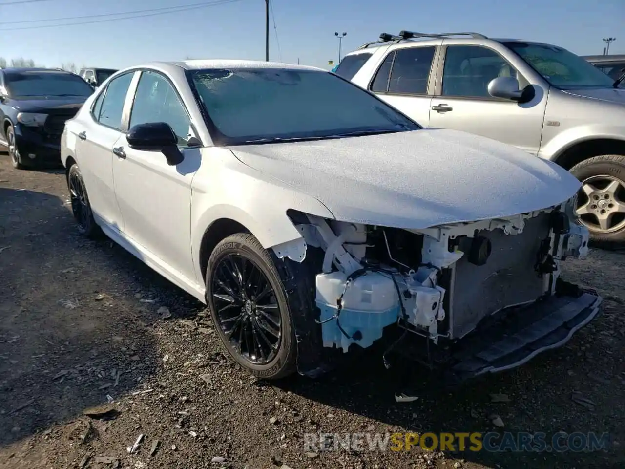 1 Photograph of a damaged car 4T1G11BK6LU018088 TOYOTA CAMRY 2020