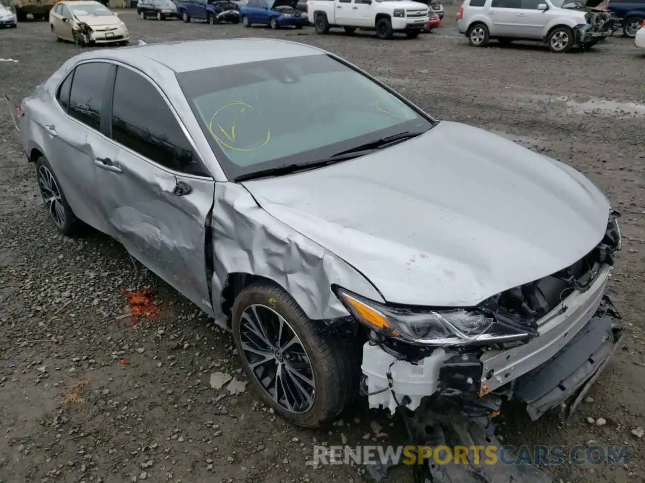 9 Photograph of a damaged car 4T1G11BK7LU002935 TOYOTA CAMRY 2020