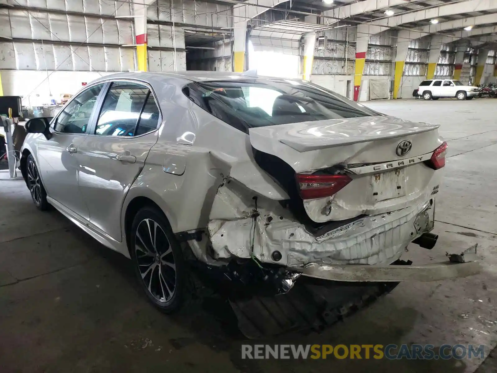 3 Photograph of a damaged car 4T1G11BK7LU003423 TOYOTA CAMRY 2020