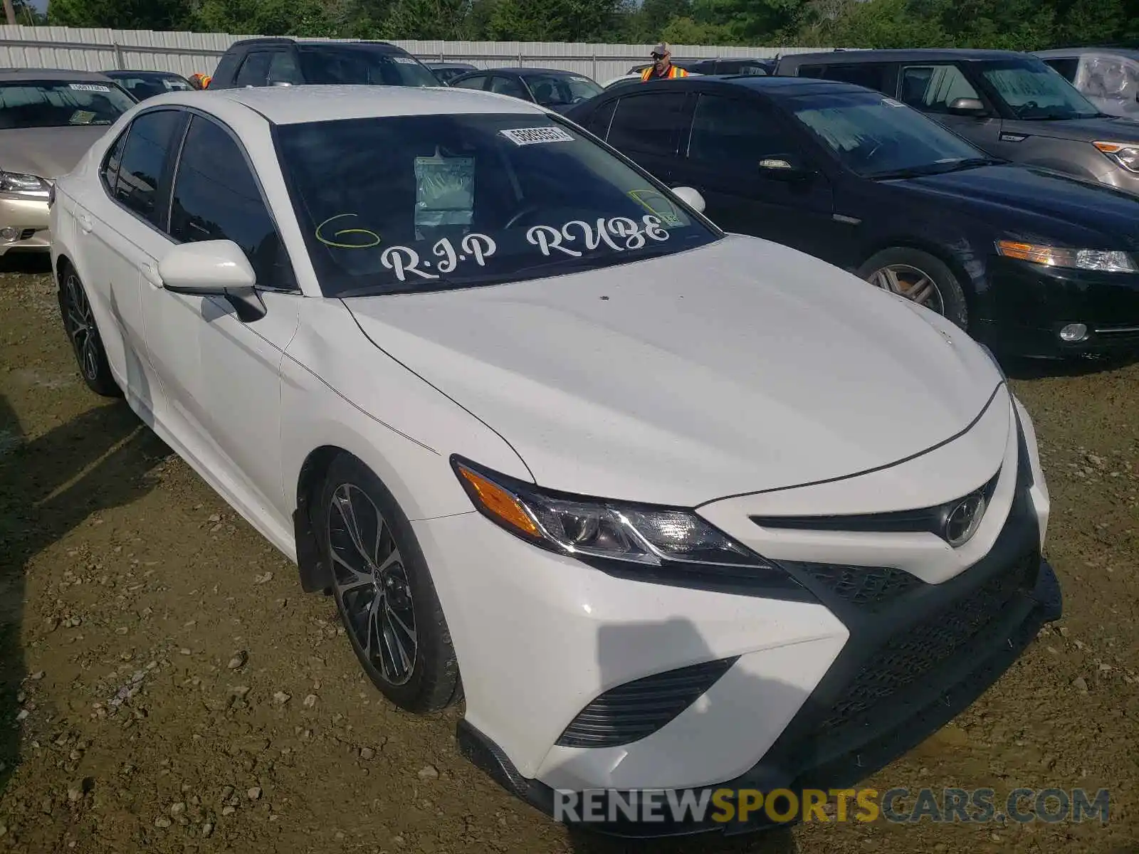 1 Photograph of a damaged car 4T1G11BK8LU004628 TOYOTA CAMRY 2020