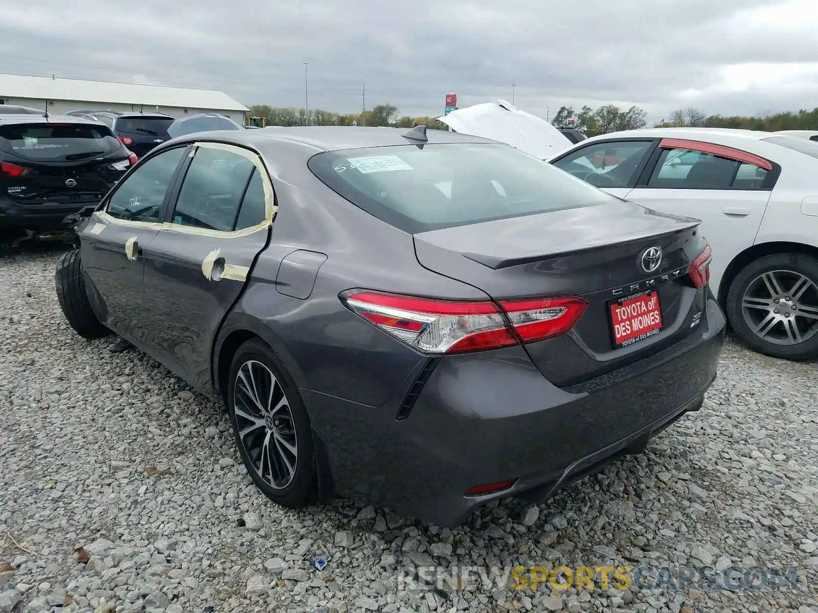 3 Photograph of a damaged car 4T1G11BK9LU013600 TOYOTA CAMRY 2020