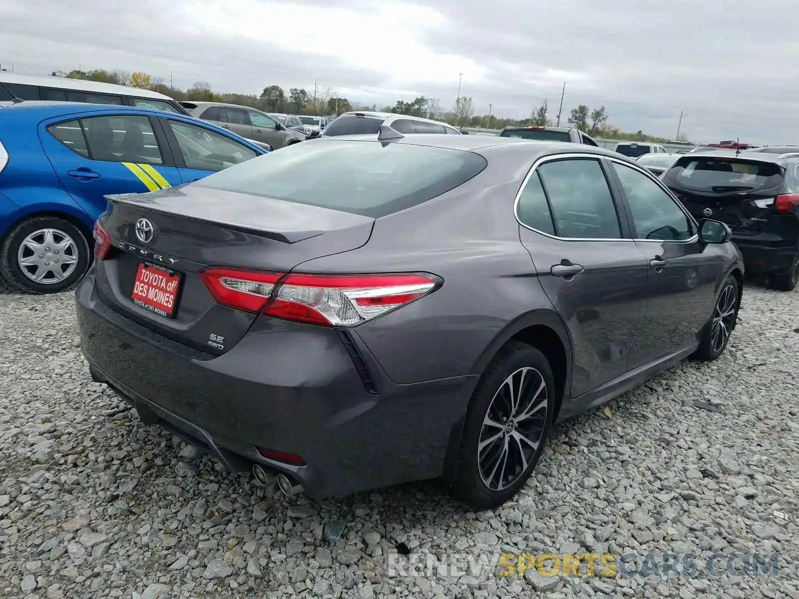 4 Photograph of a damaged car 4T1G11BK9LU013600 TOYOTA CAMRY 2020