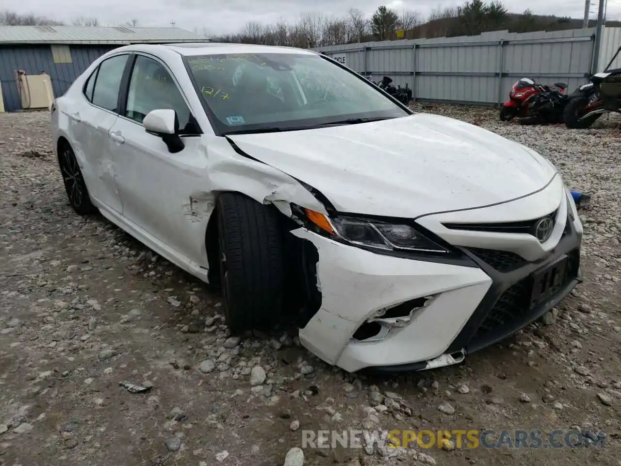 1 Photograph of a damaged car 4T1G11BK9LU015931 TOYOTA CAMRY 2020