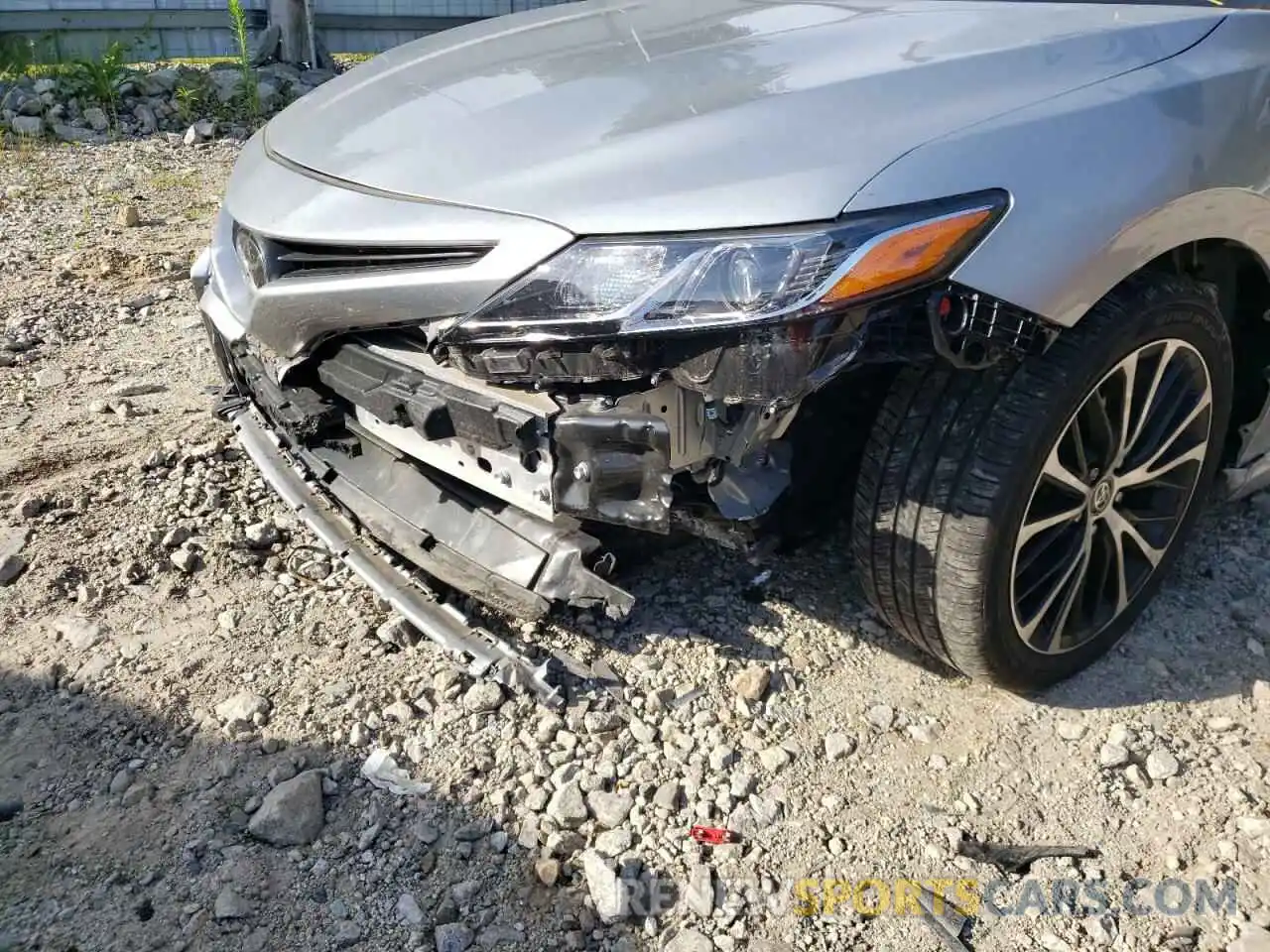 9 Photograph of a damaged car 4T1G11BK9LU019042 TOYOTA CAMRY 2020