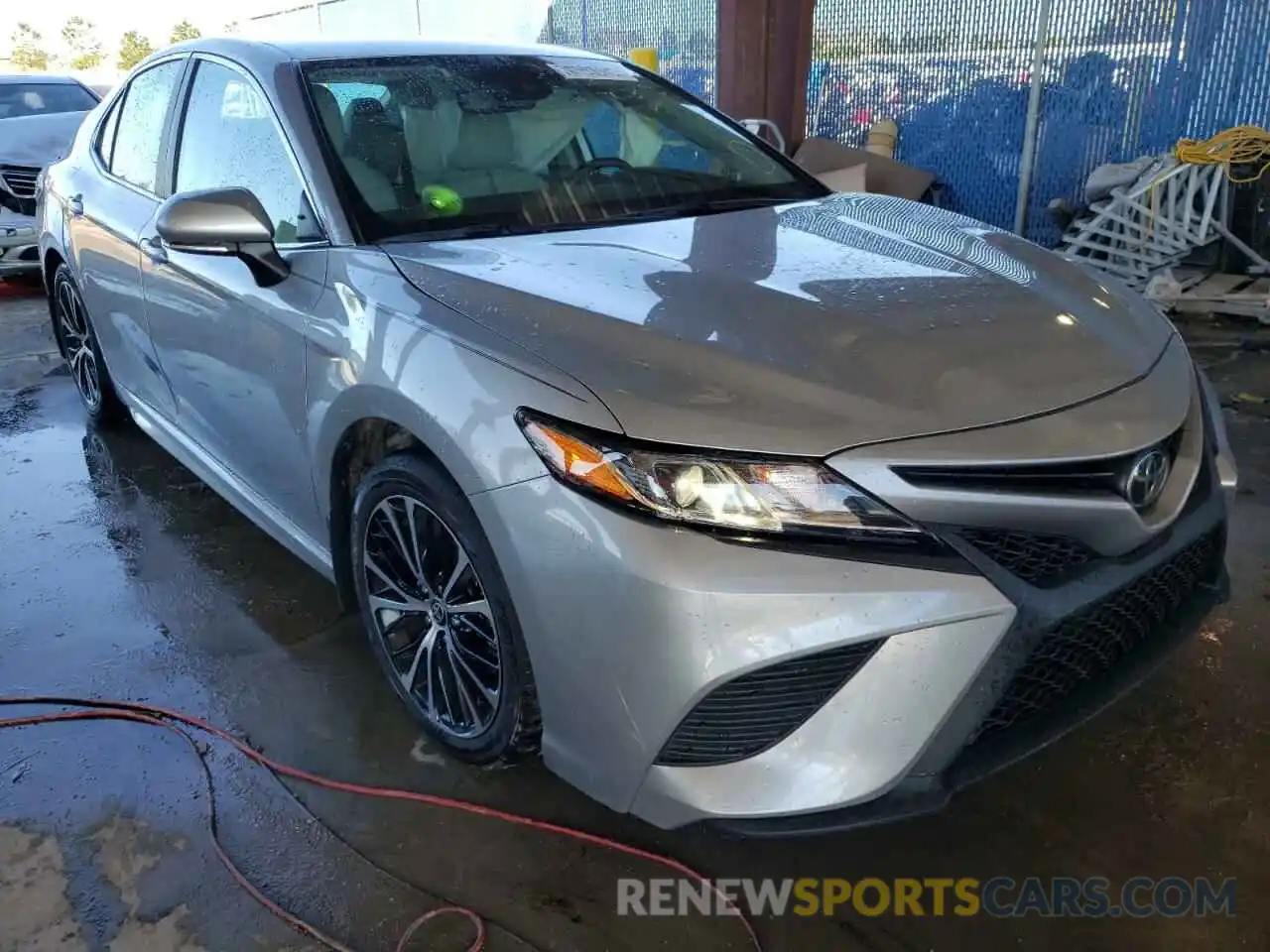 1 Photograph of a damaged car 4T1G11BKXLU005960 TOYOTA CAMRY 2020