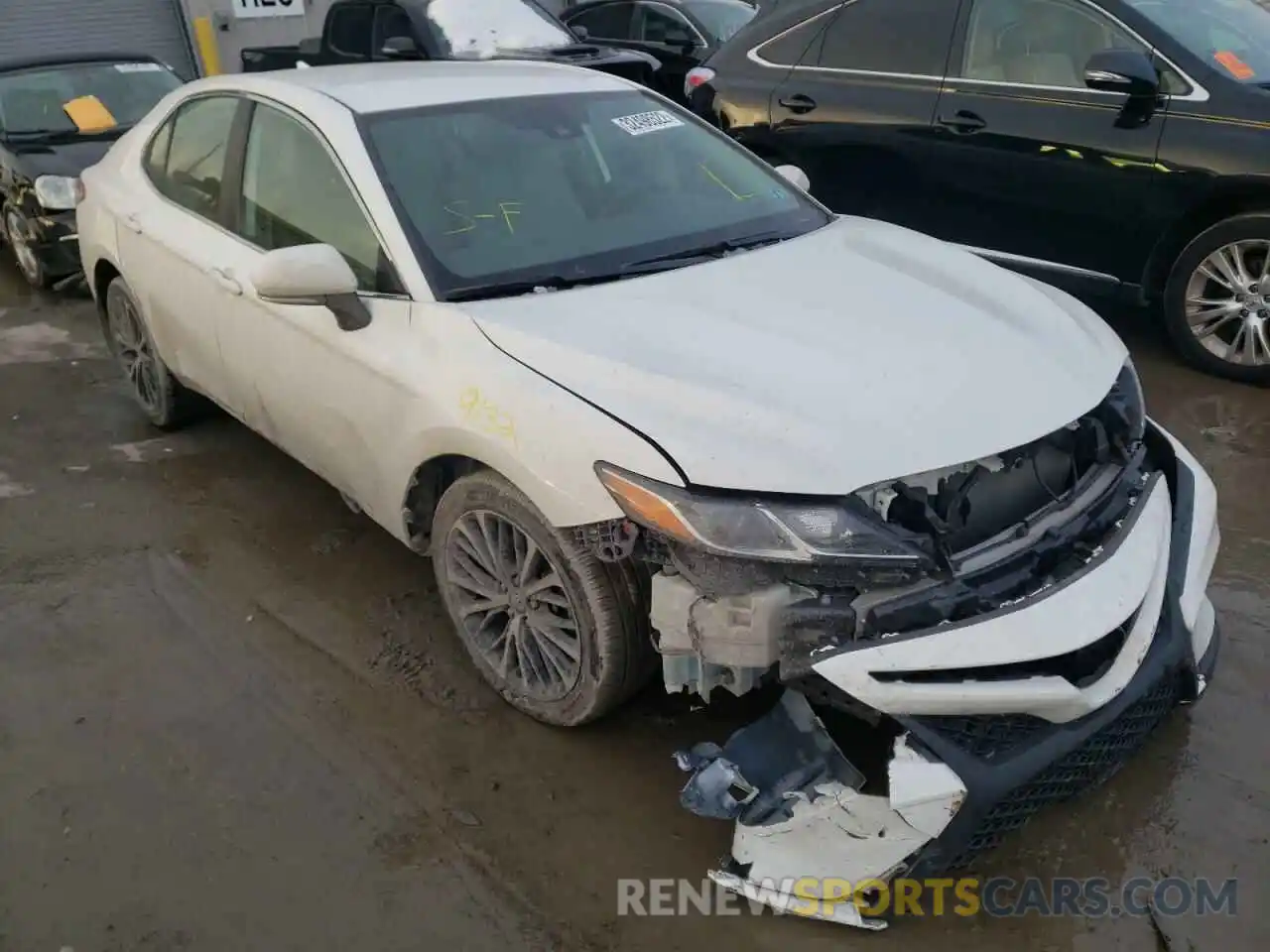 1 Photograph of a damaged car 4T1G11BKXLU007465 TOYOTA CAMRY 2020