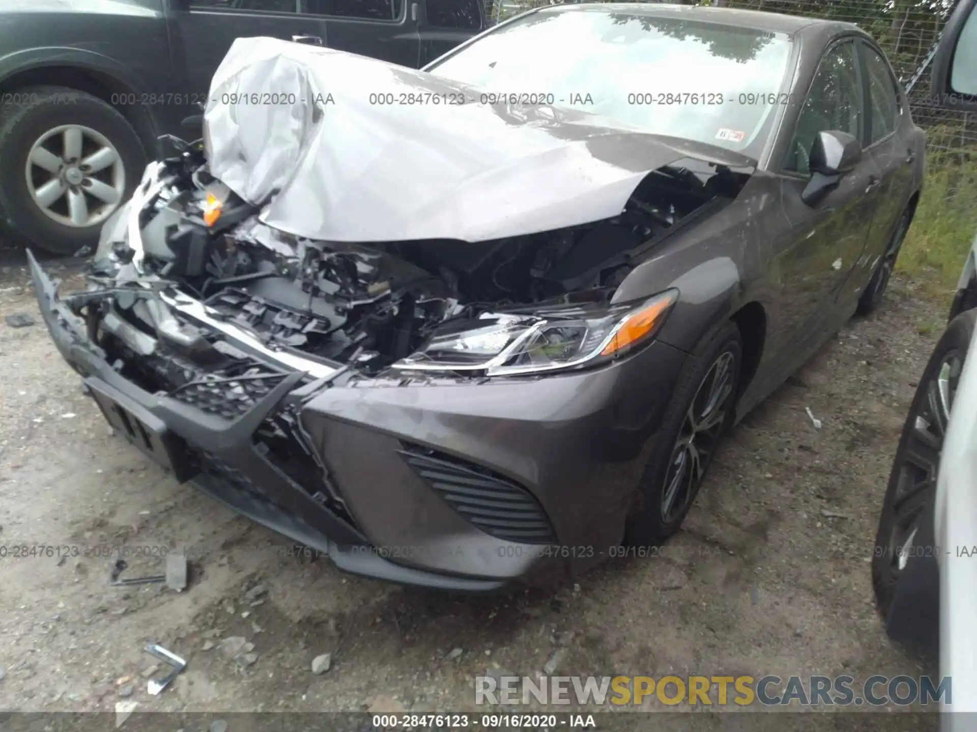 2 Photograph of a damaged car 4T1G11BKXLU009362 TOYOTA CAMRY 2020