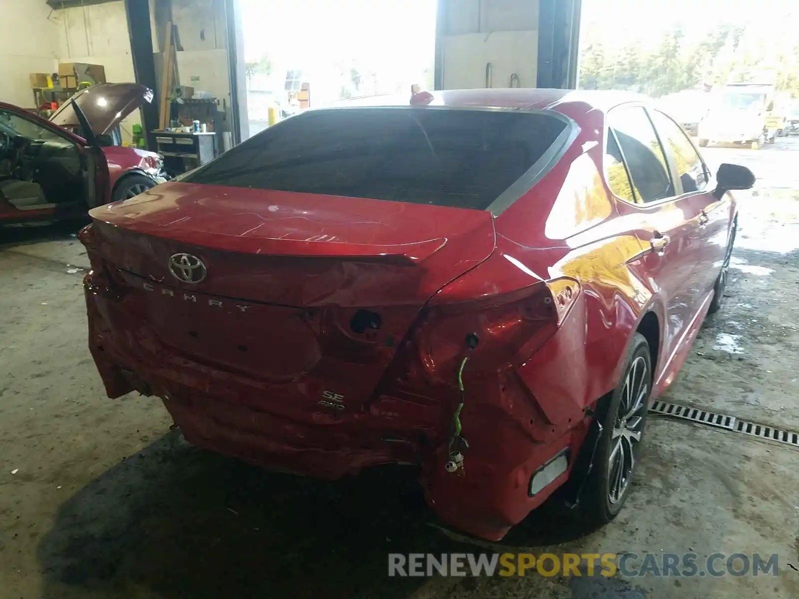 4 Photograph of a damaged car 4T1G11BKXLU010110 TOYOTA CAMRY 2020