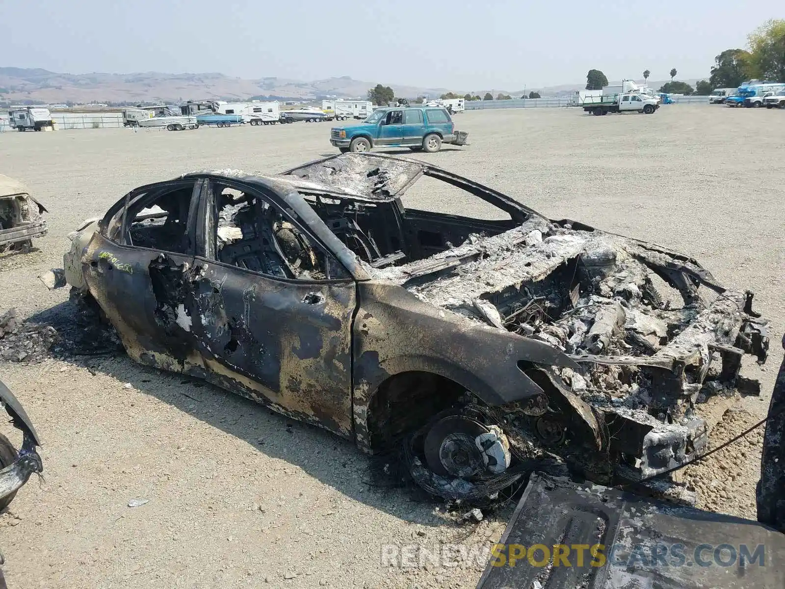 1 Photograph of a damaged car 4T1G31AK0LU012766 TOYOTA CAMRY 2020