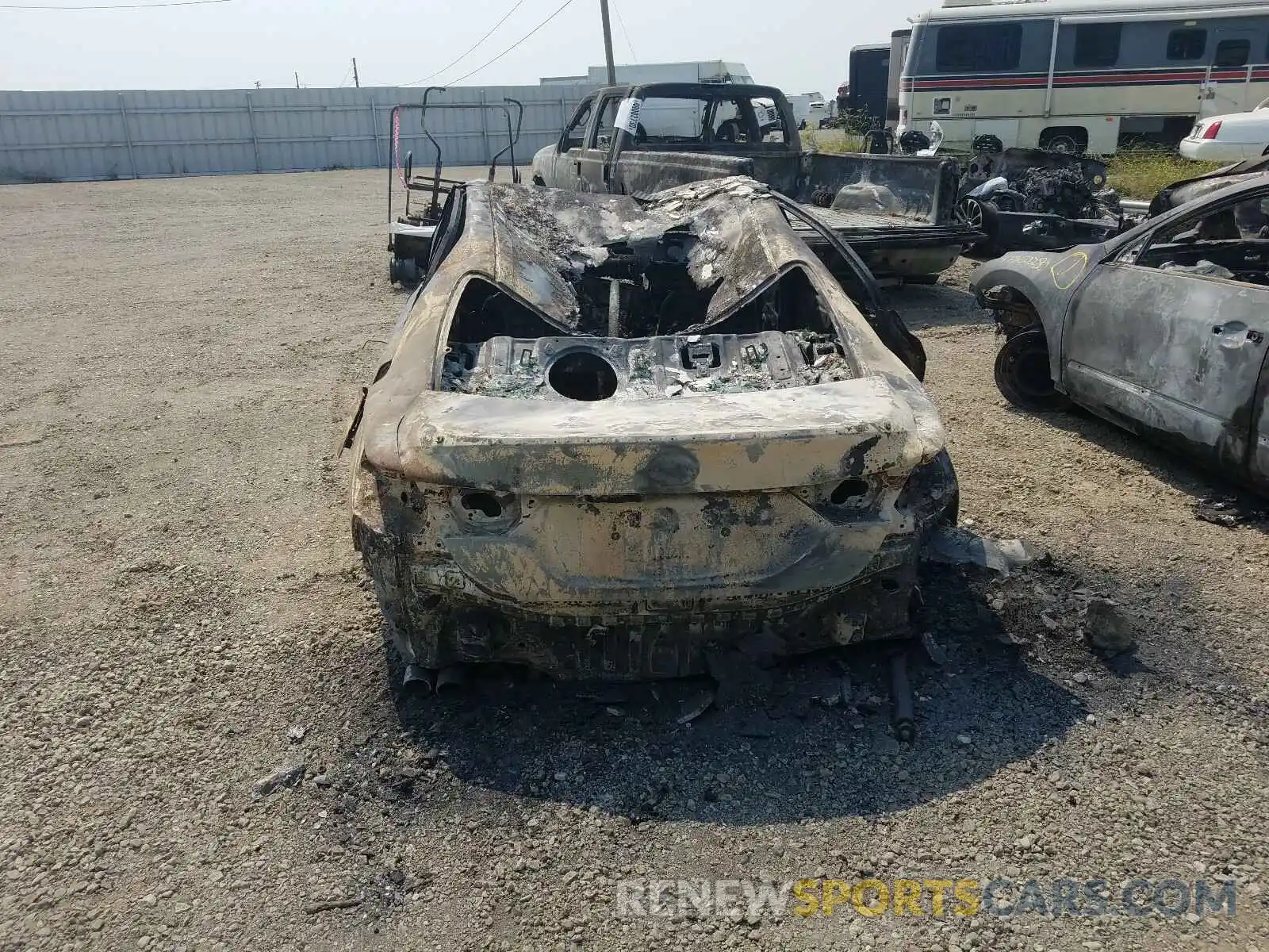 10 Photograph of a damaged car 4T1G31AK0LU012766 TOYOTA CAMRY 2020