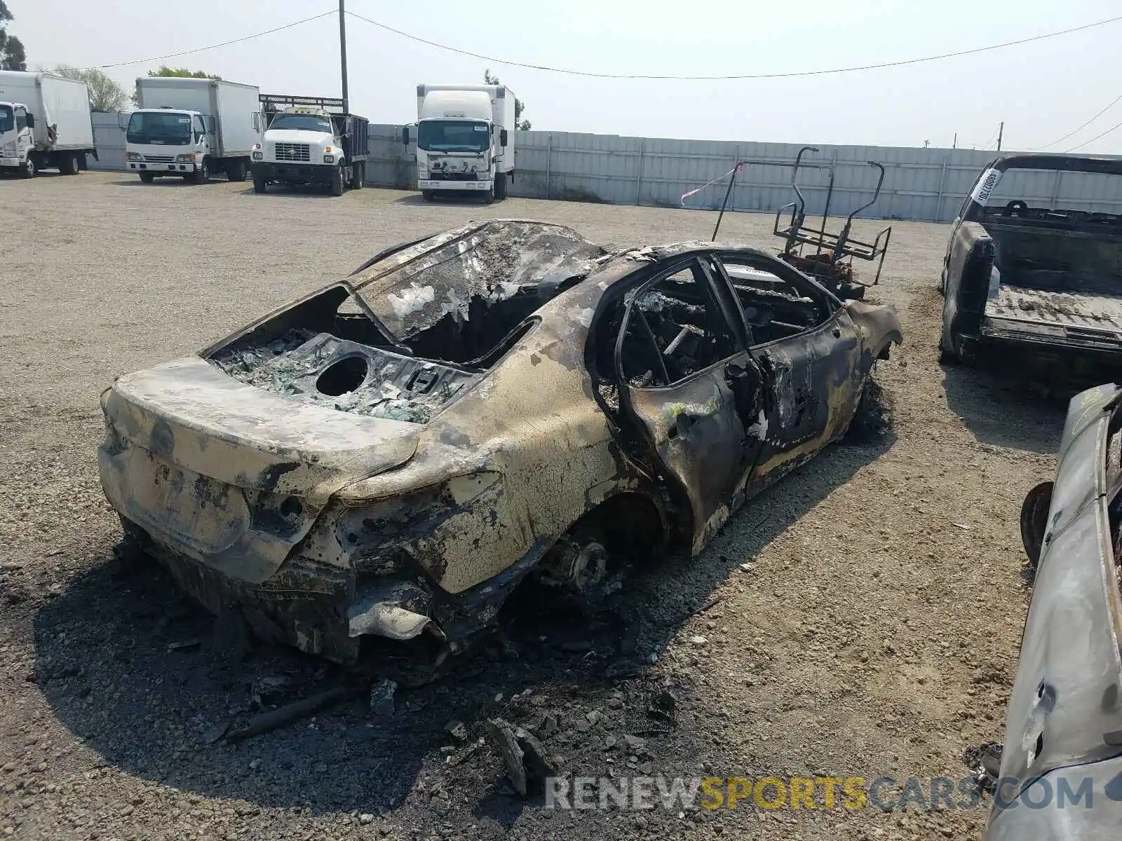 4 Photograph of a damaged car 4T1G31AK0LU012766 TOYOTA CAMRY 2020