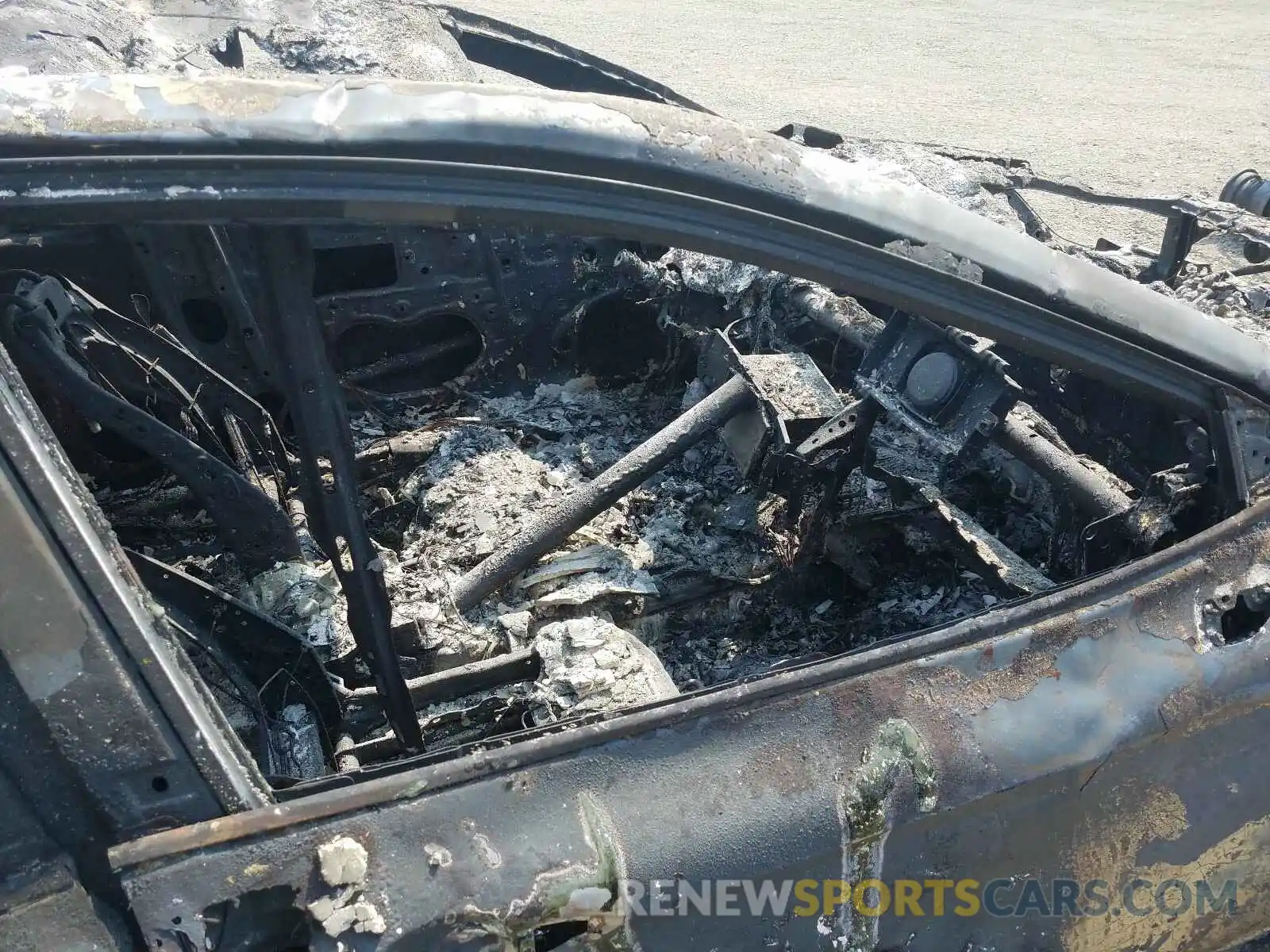 5 Photograph of a damaged car 4T1G31AK0LU012766 TOYOTA CAMRY 2020