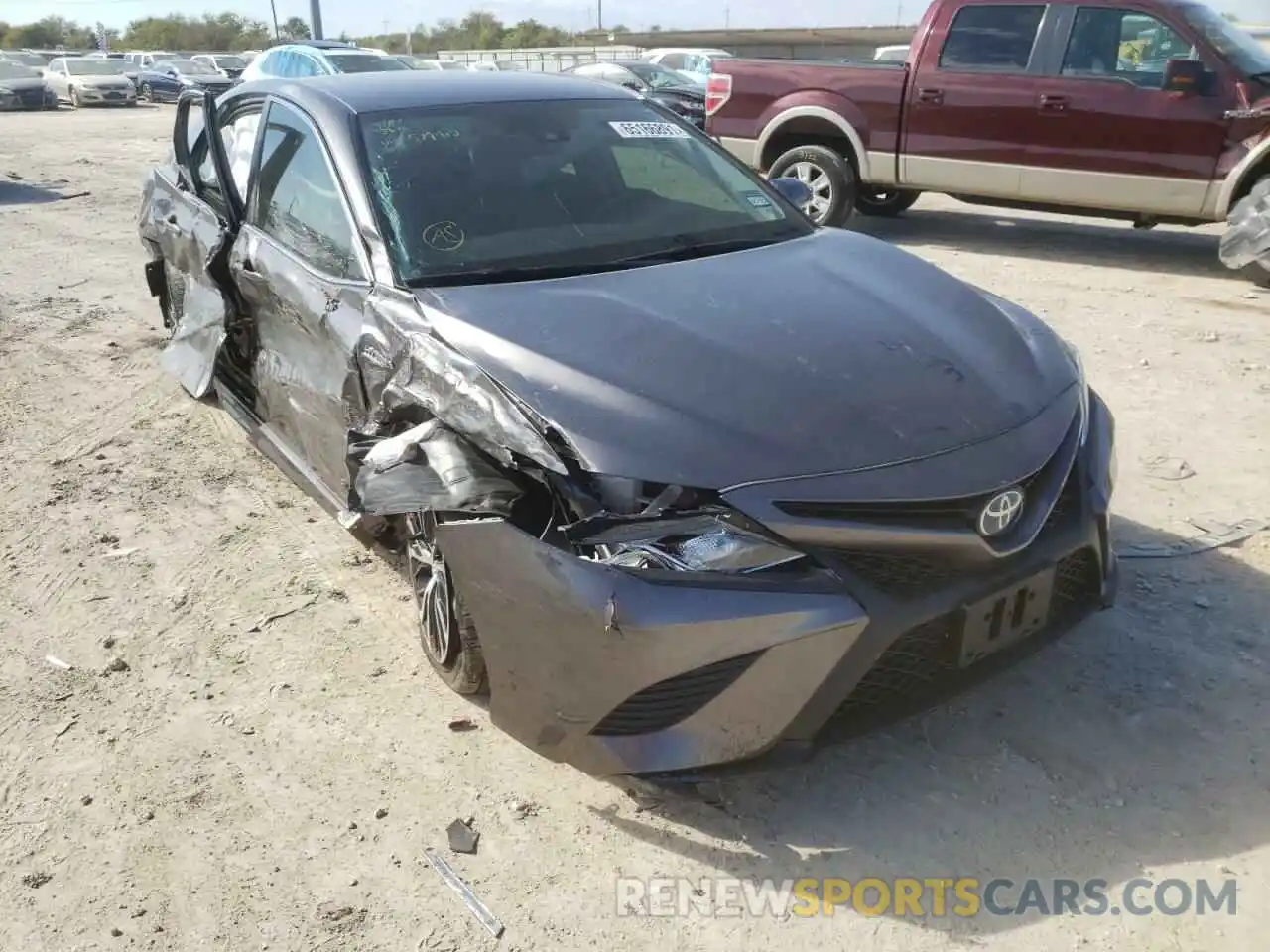 1 Photograph of a damaged car 4T1G31AK0LU519912 TOYOTA CAMRY 2020