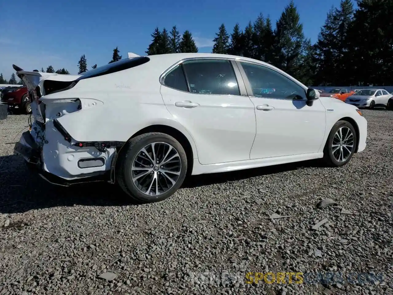 3 Photograph of a damaged car 4T1G31AK0LU538380 TOYOTA CAMRY 2020