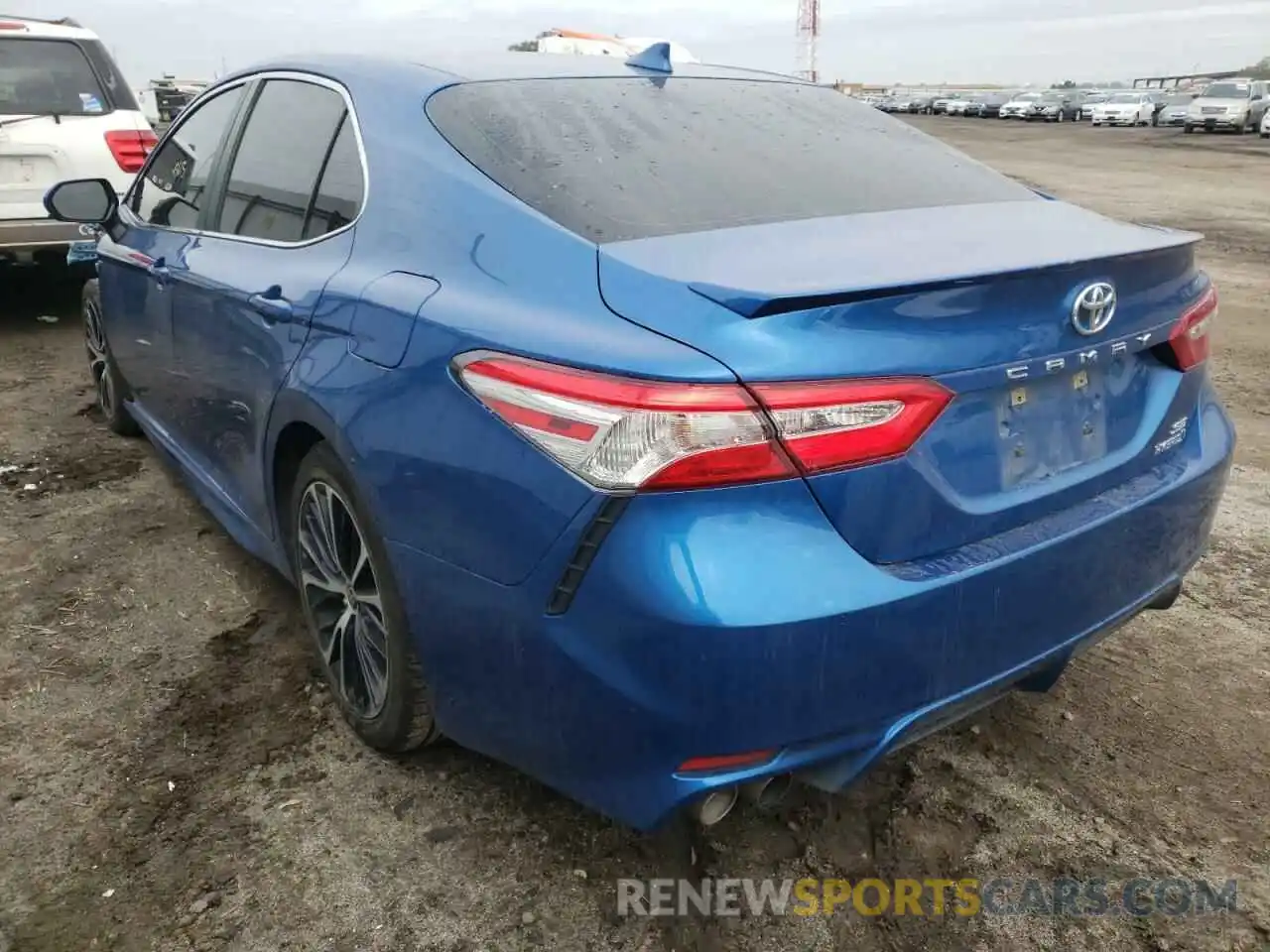 3 Photograph of a damaged car 4T1G31AK1LU018009 TOYOTA CAMRY 2020