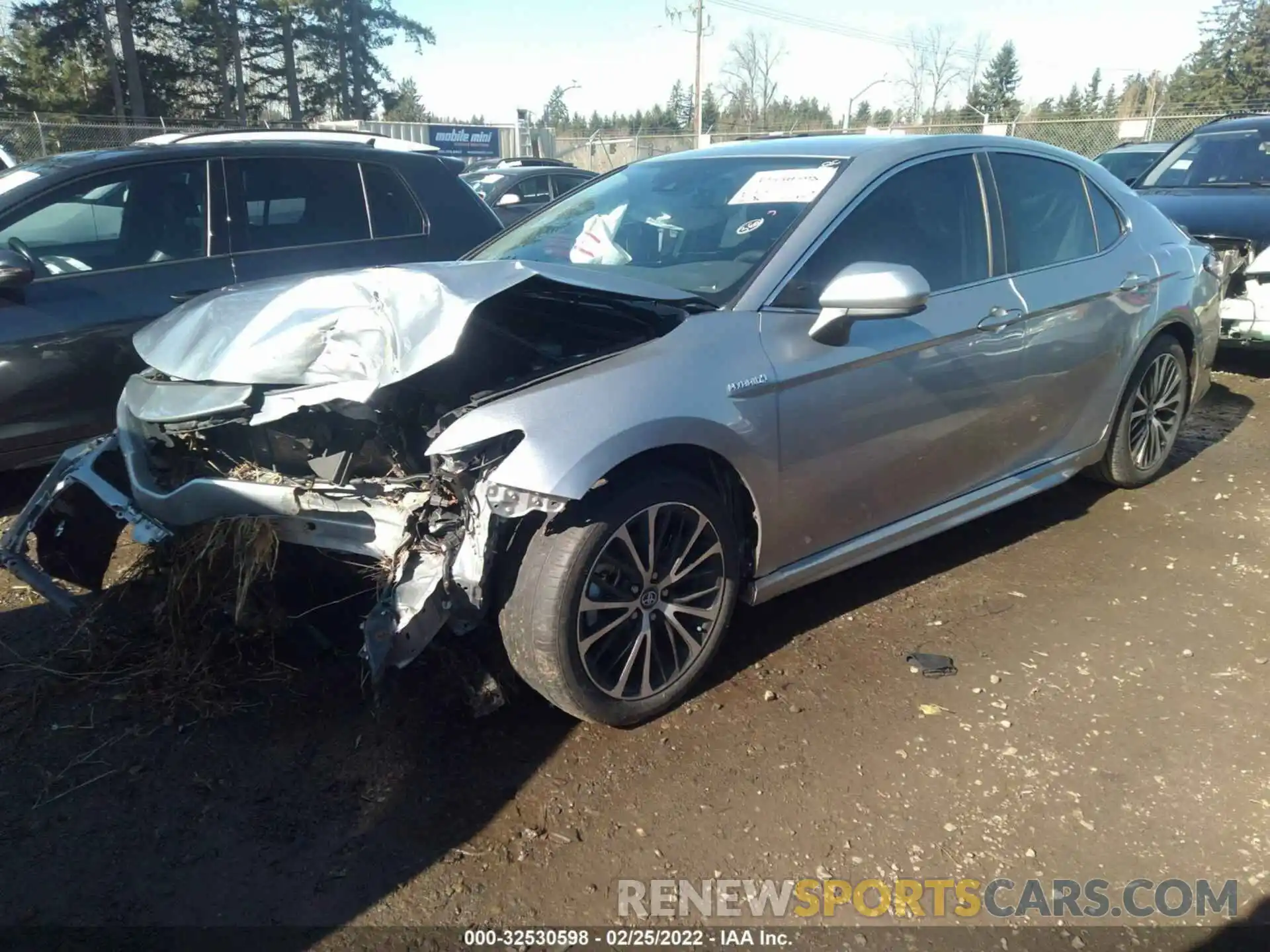 2 Photograph of a damaged car 4T1G31AK1LU518865 TOYOTA CAMRY 2020