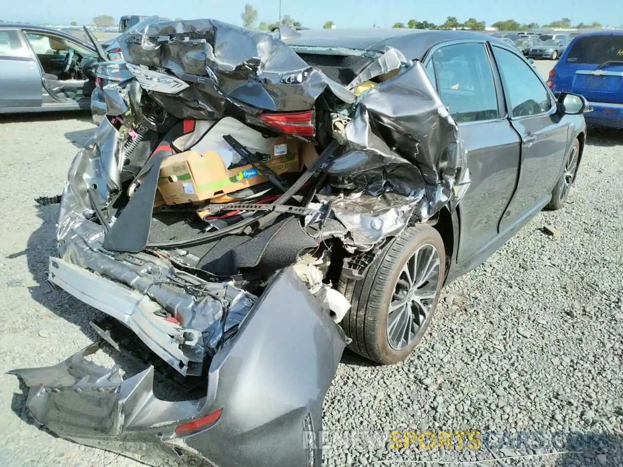 4 Photograph of a damaged car 4T1G31AK1LU534533 TOYOTA CAMRY 2020