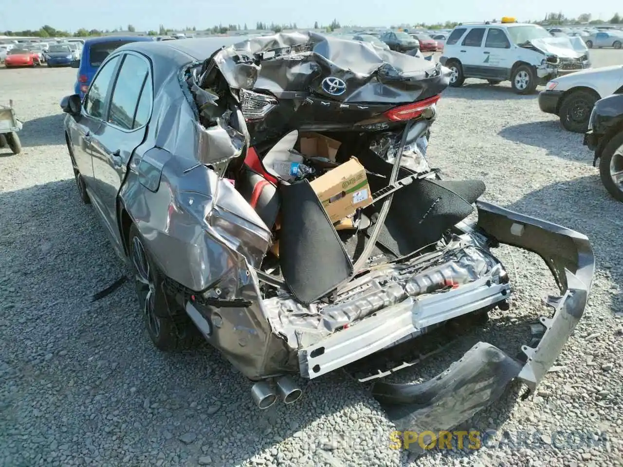 9 Photograph of a damaged car 4T1G31AK1LU534533 TOYOTA CAMRY 2020