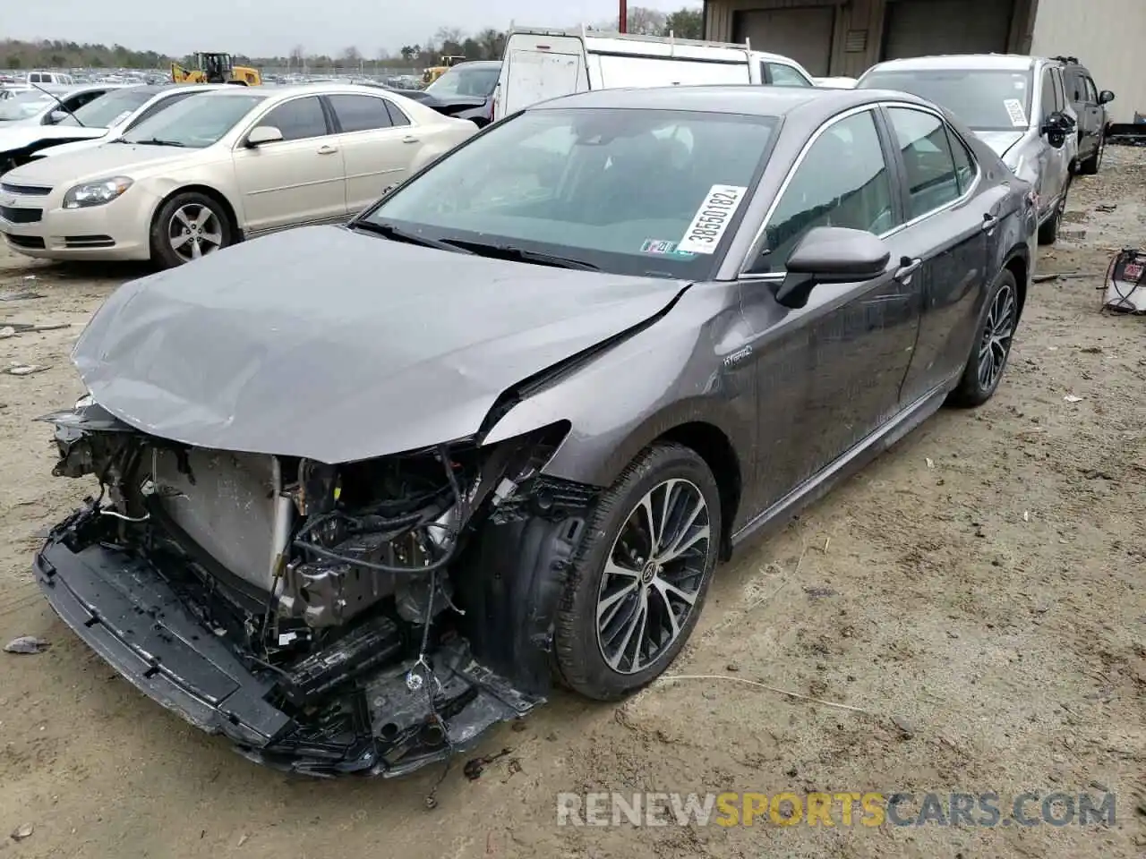 2 Photograph of a damaged car 4T1G31AK1LU539215 TOYOTA CAMRY 2020