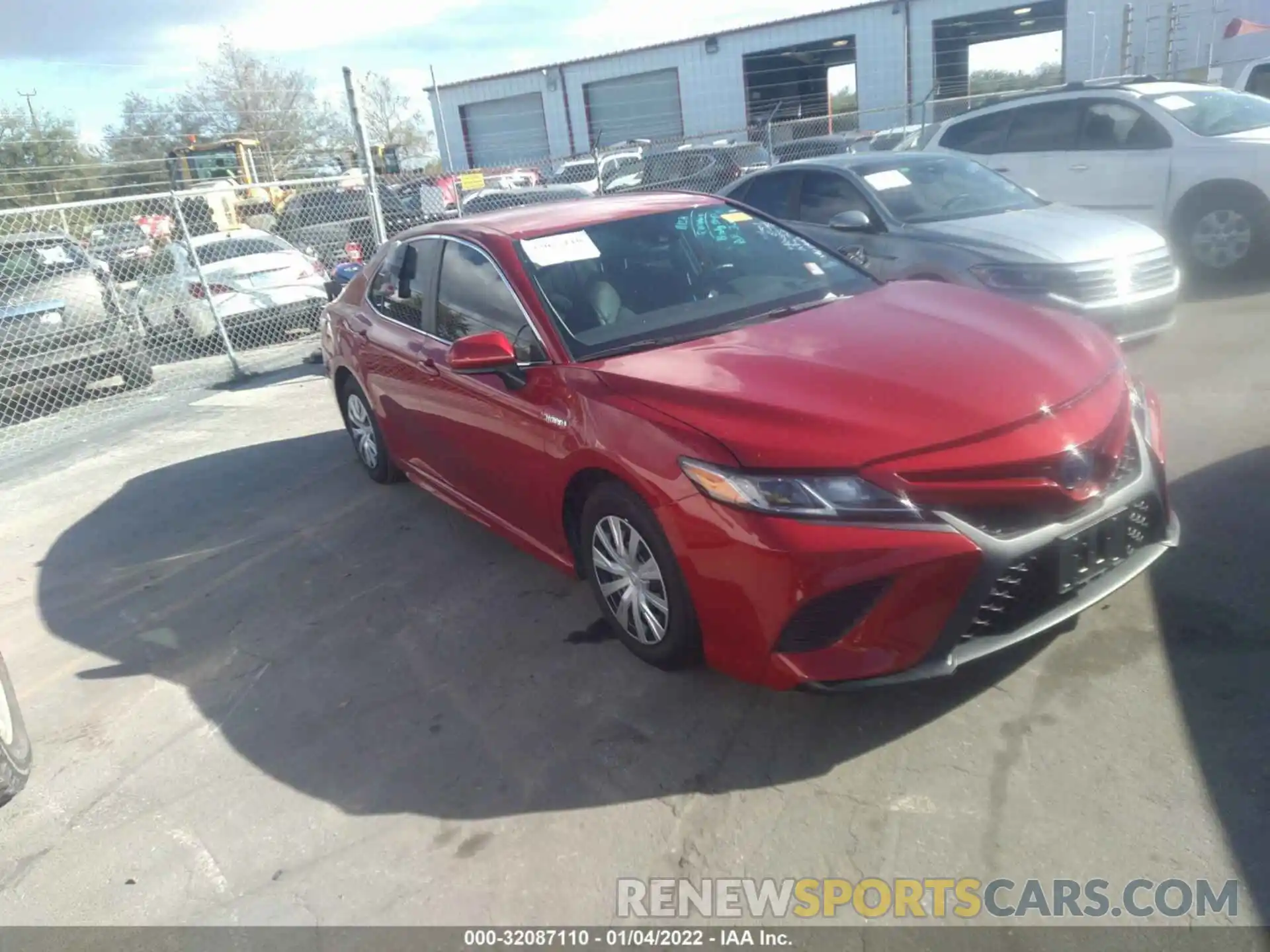 1 Photograph of a damaged car 4T1G31AK2LU010467 TOYOTA CAMRY 2020