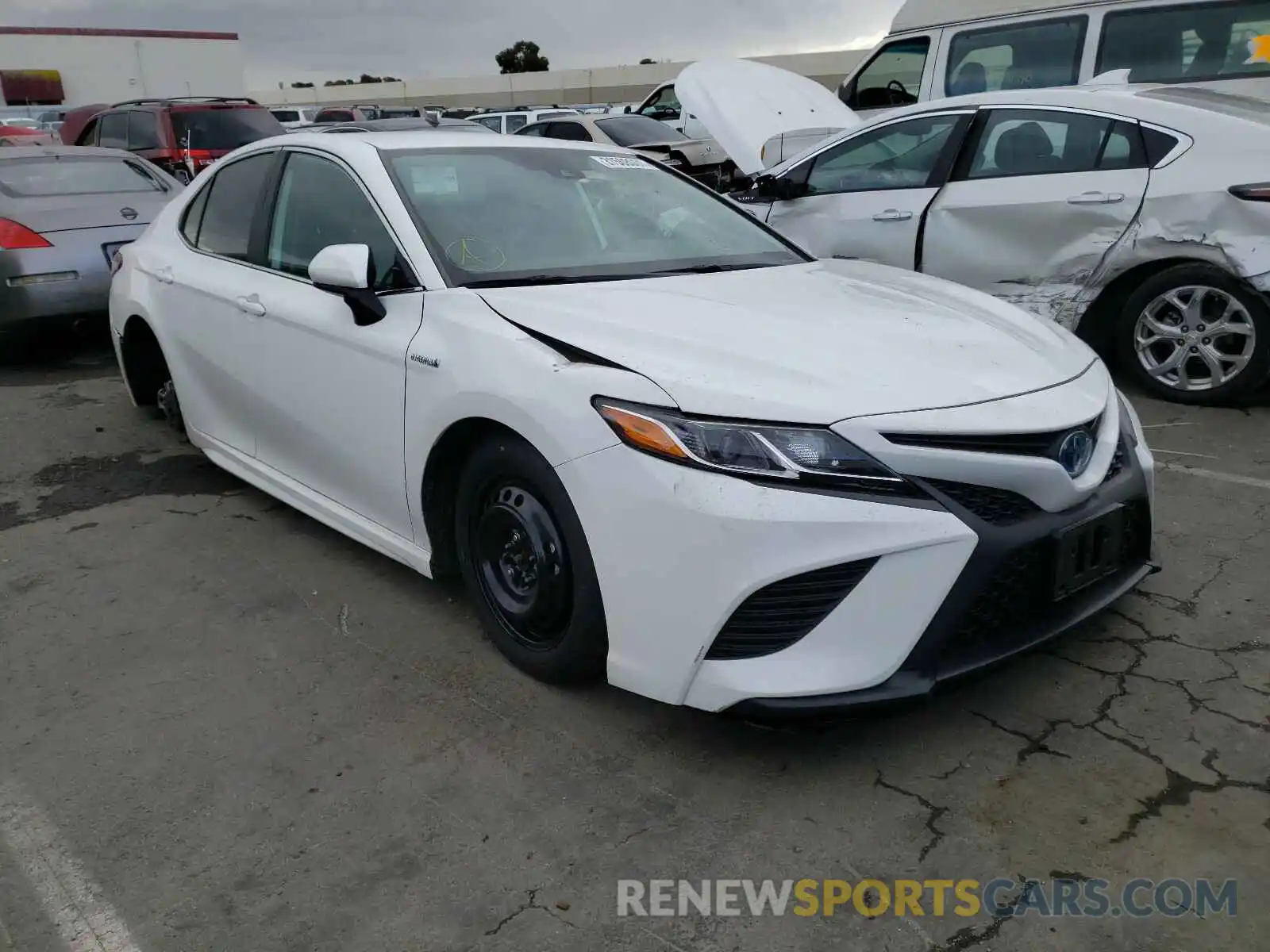 1 Photograph of a damaged car 4T1G31AK2LU010646 TOYOTA CAMRY 2020