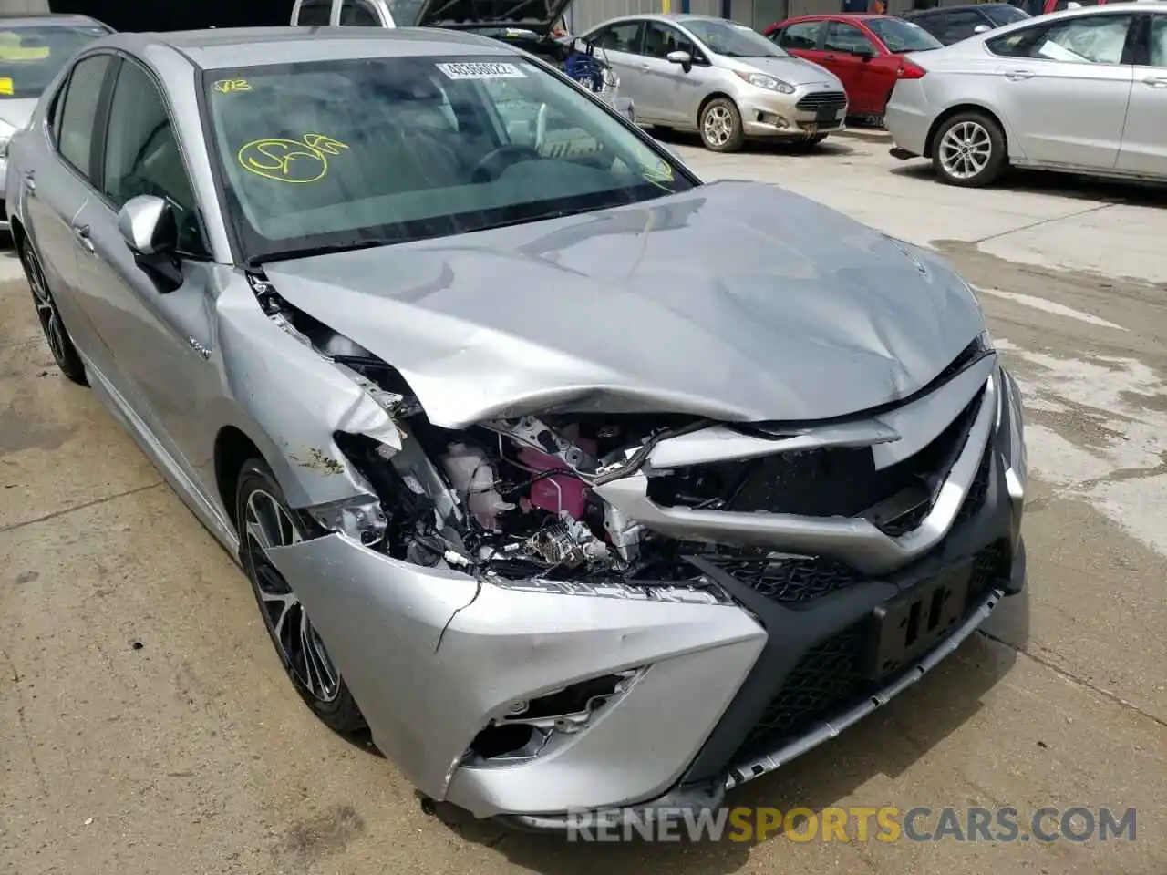 9 Photograph of a damaged car 4T1G31AK2LU017533 TOYOTA CAMRY 2020