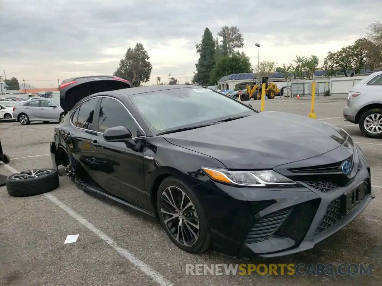 1 Photograph of a damaged car 4T1G31AK2LU531401 TOYOTA CAMRY 2020