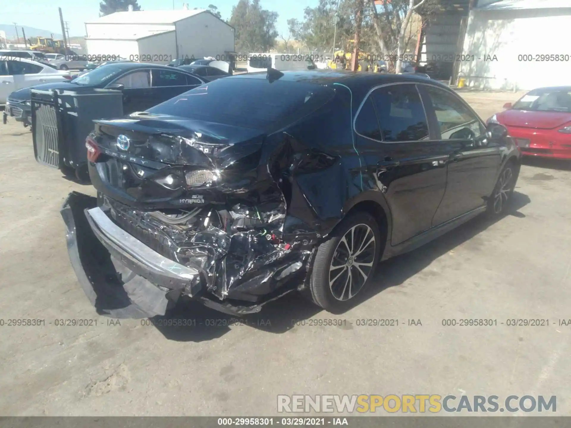 4 Photograph of a damaged car 4T1G31AK2LU533892 TOYOTA CAMRY 2020