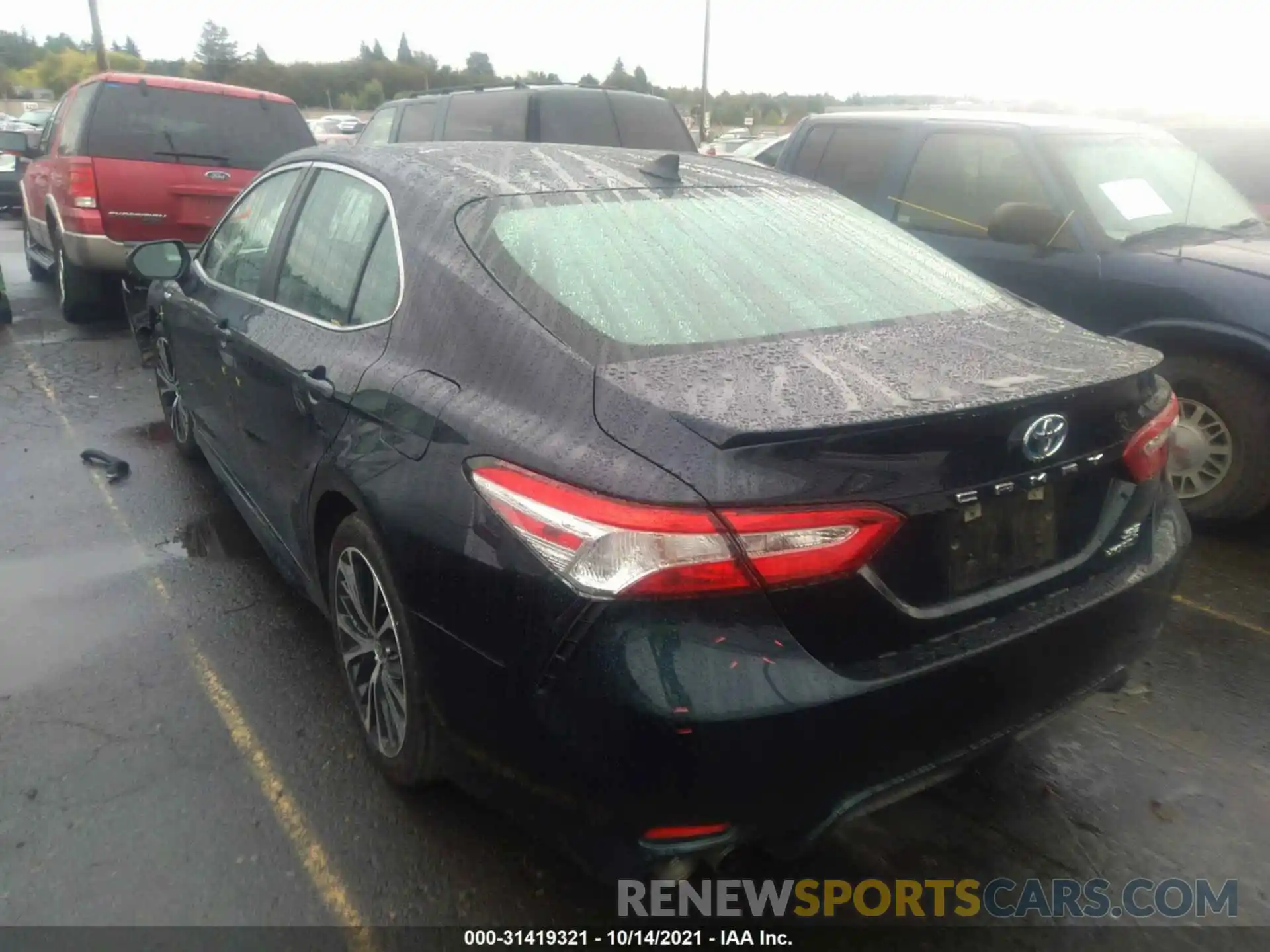 3 Photograph of a damaged car 4T1G31AK2LU539059 TOYOTA CAMRY 2020