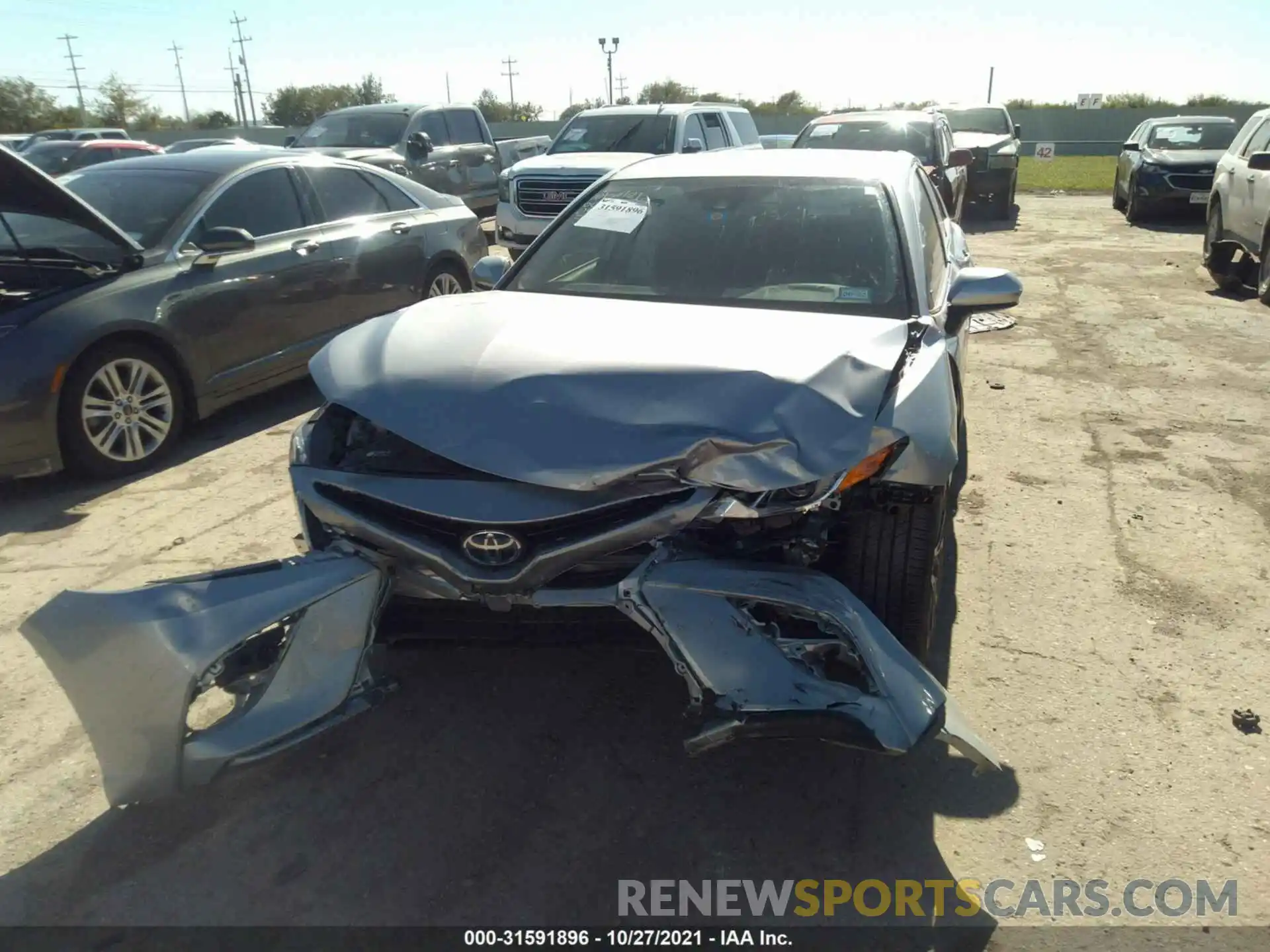 6 Photograph of a damaged car 4T1G31AK3LU010106 TOYOTA CAMRY 2020