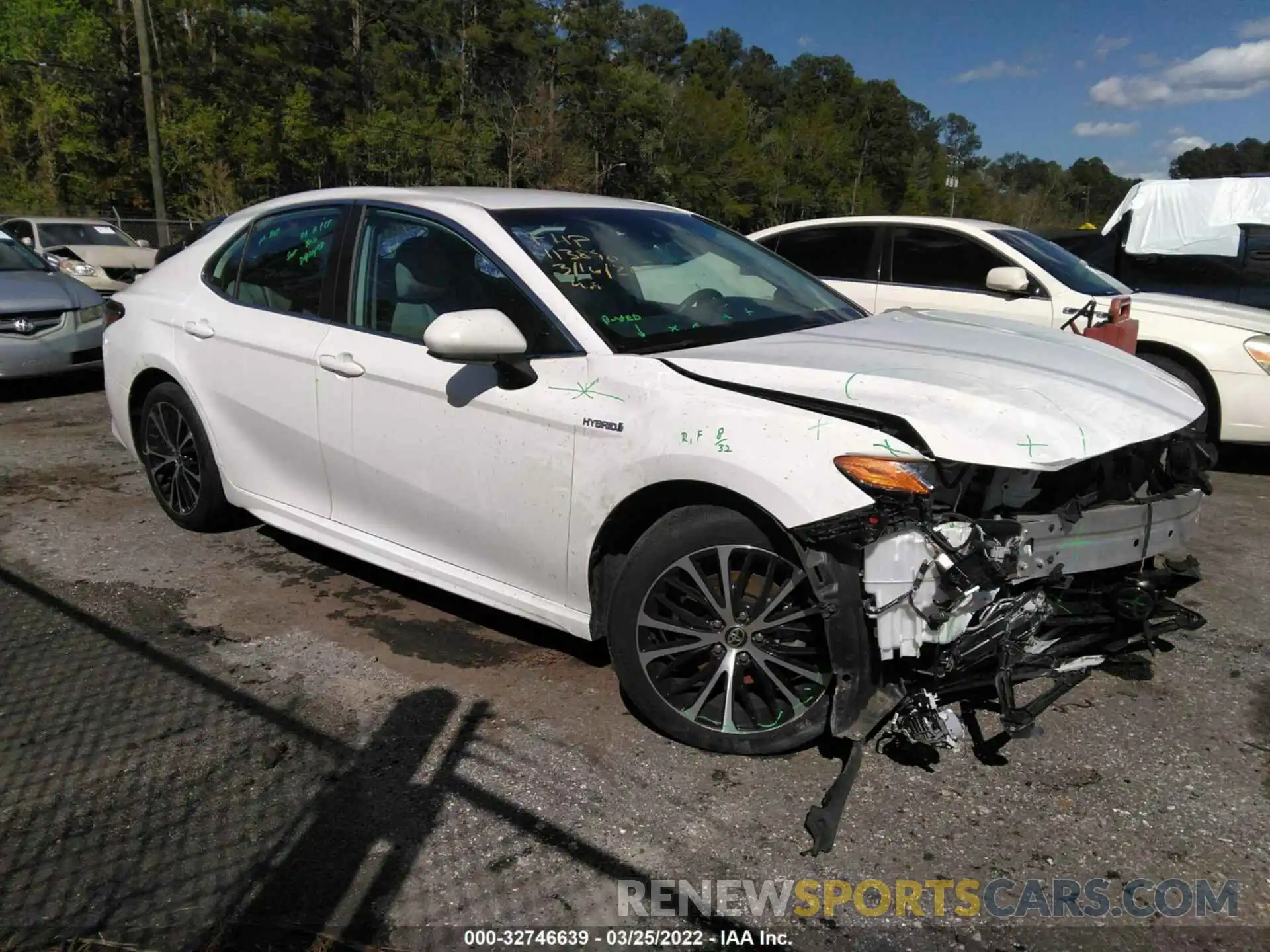 1 Photograph of a damaged car 4T1G31AK3LU016438 TOYOTA CAMRY 2020