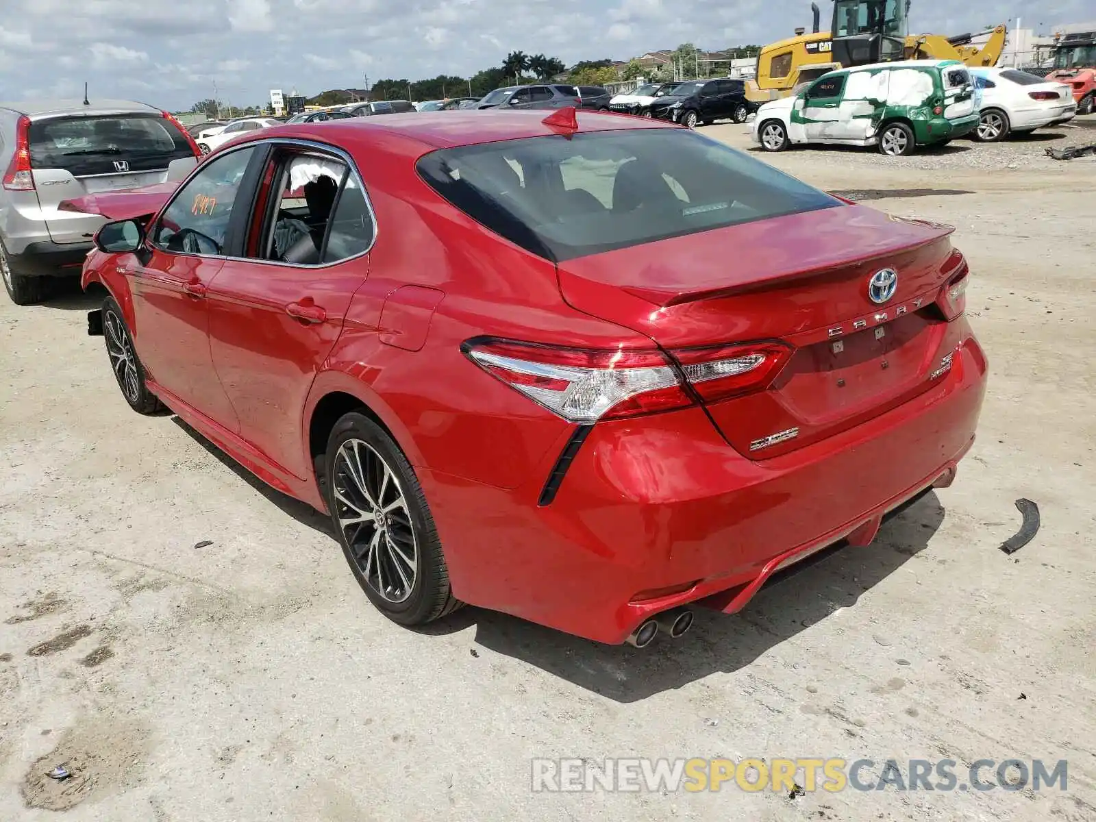 3 Photograph of a damaged car 4T1G31AK3LU016746 TOYOTA CAMRY 2020