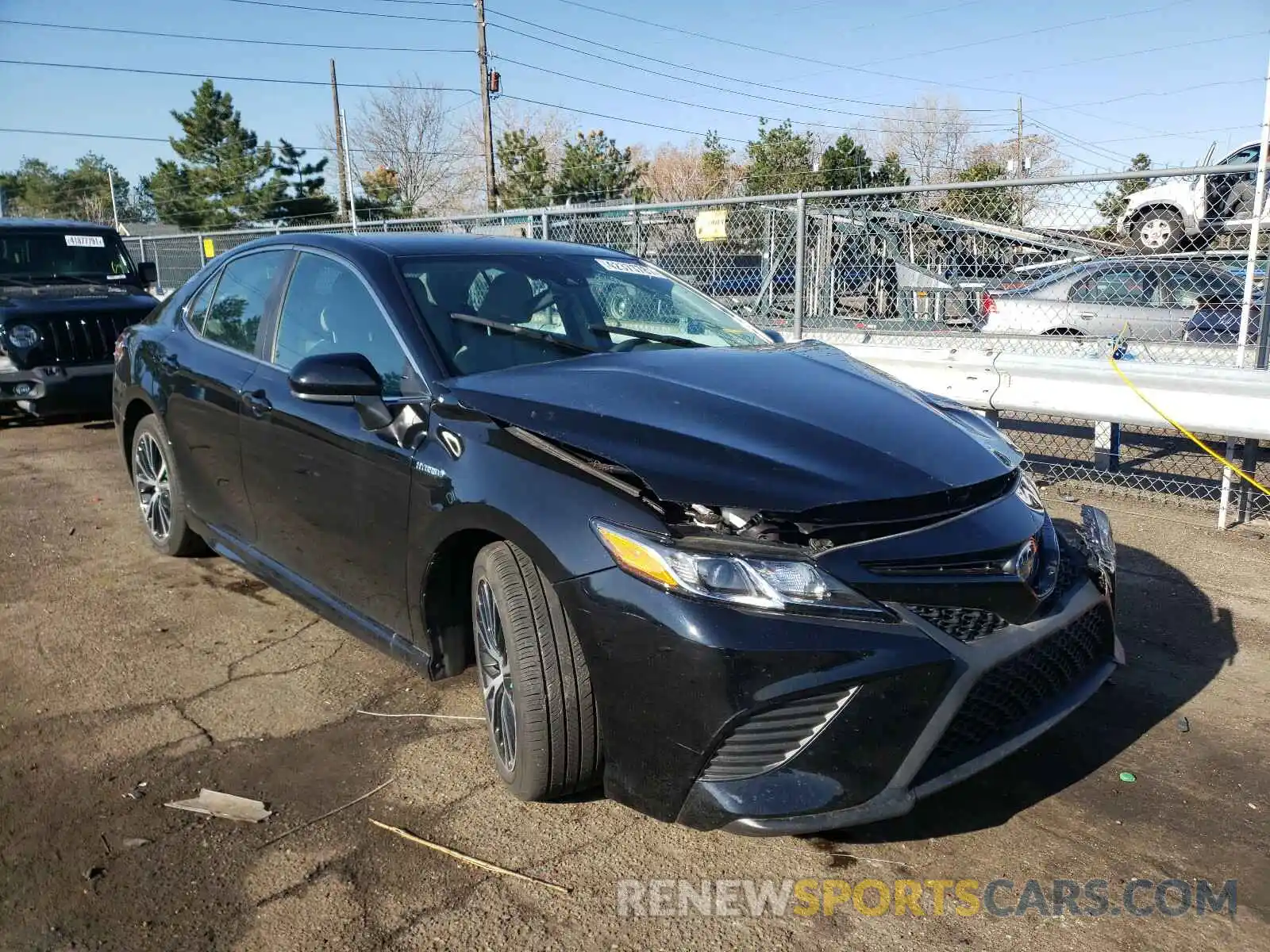 1 Photograph of a damaged car 4T1G31AK3LU016844 TOYOTA CAMRY 2020