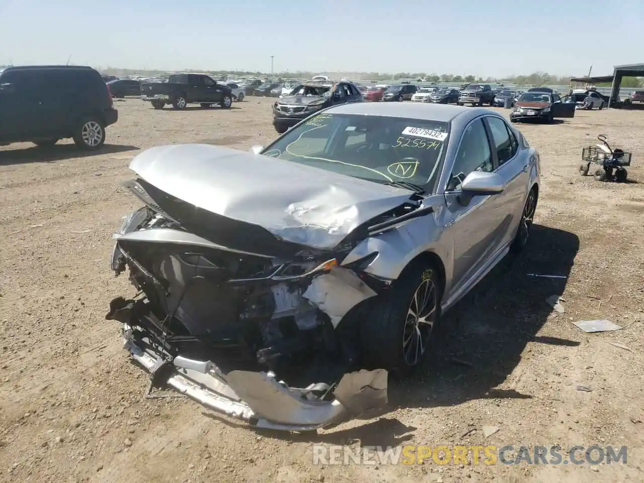 2 Photograph of a damaged car 4T1G31AK3LU525574 TOYOTA CAMRY 2020