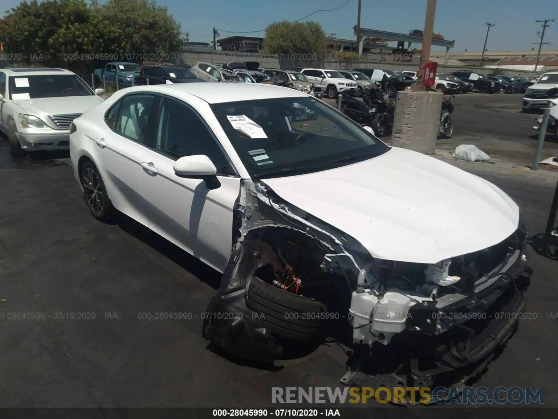 1 Photograph of a damaged car 4T1G31AK3LU530371 TOYOTA CAMRY 2020