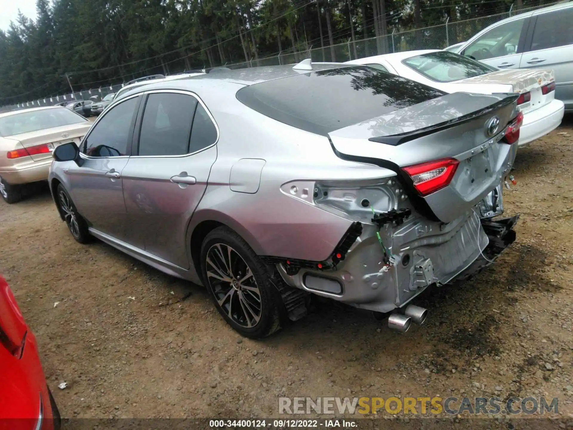 3 Photograph of a damaged car 4T1G31AK3LU535201 TOYOTA CAMRY 2020