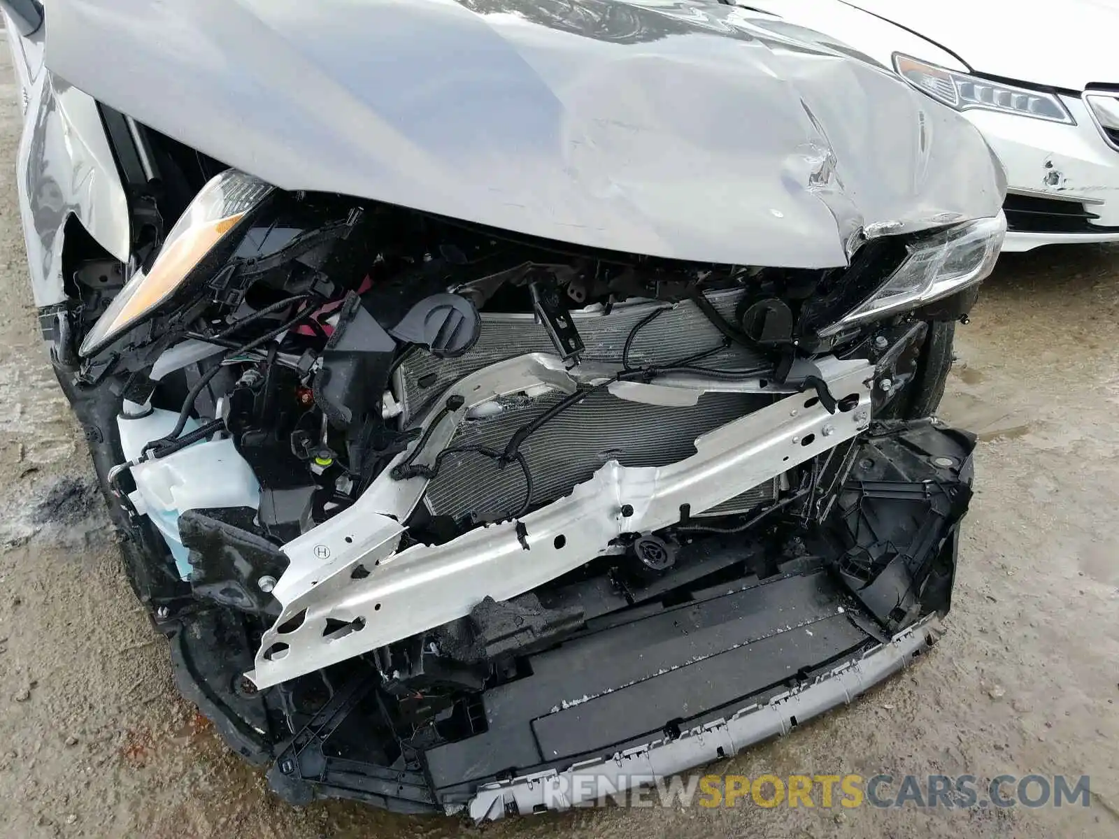 9 Photograph of a damaged car 4T1G31AK3LU544061 TOYOTA CAMRY 2020