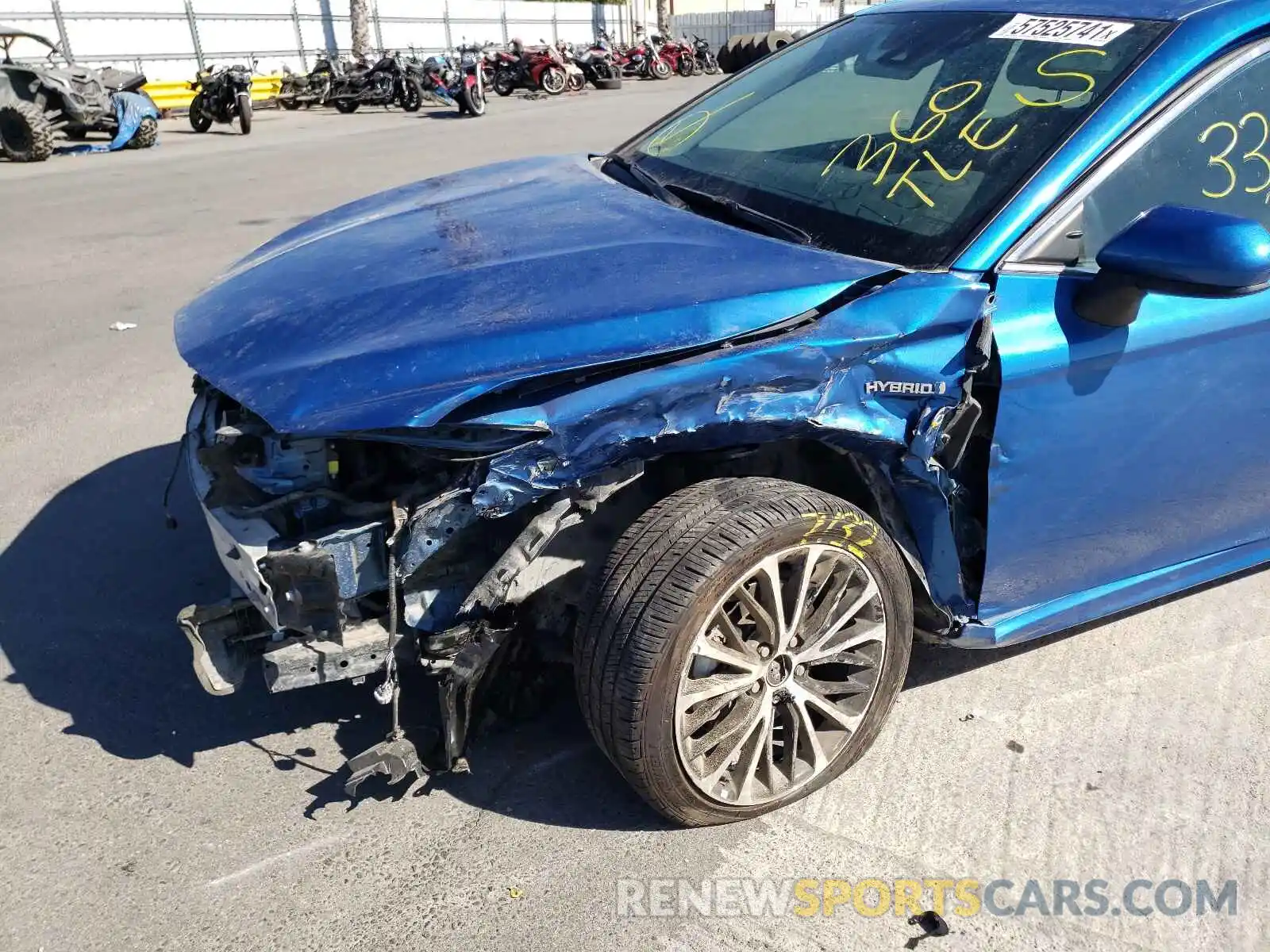 9 Photograph of a damaged car 4T1G31AK4LU009353 TOYOTA CAMRY 2020