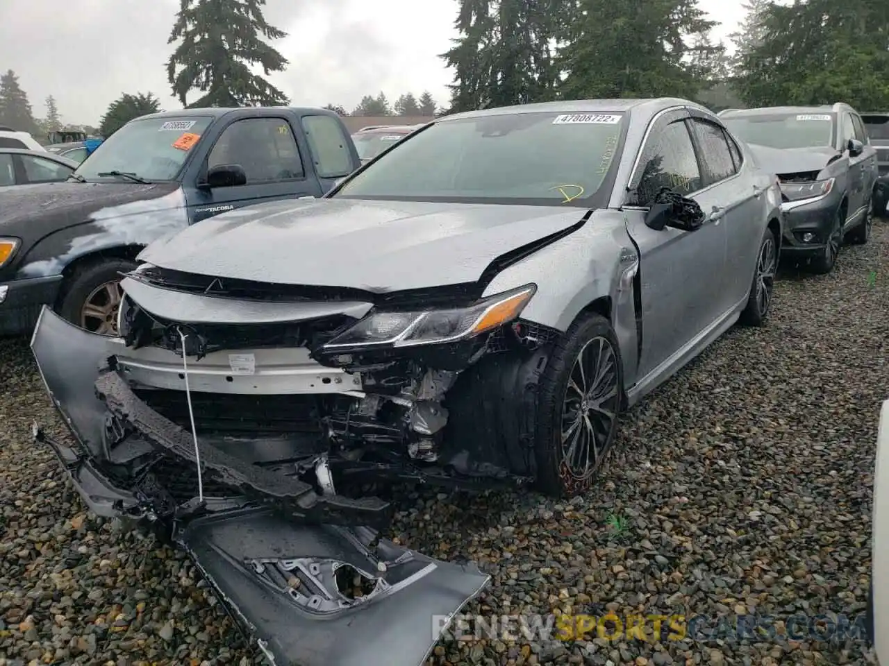 2 Photograph of a damaged car 4T1G31AK4LU010129 TOYOTA CAMRY 2020