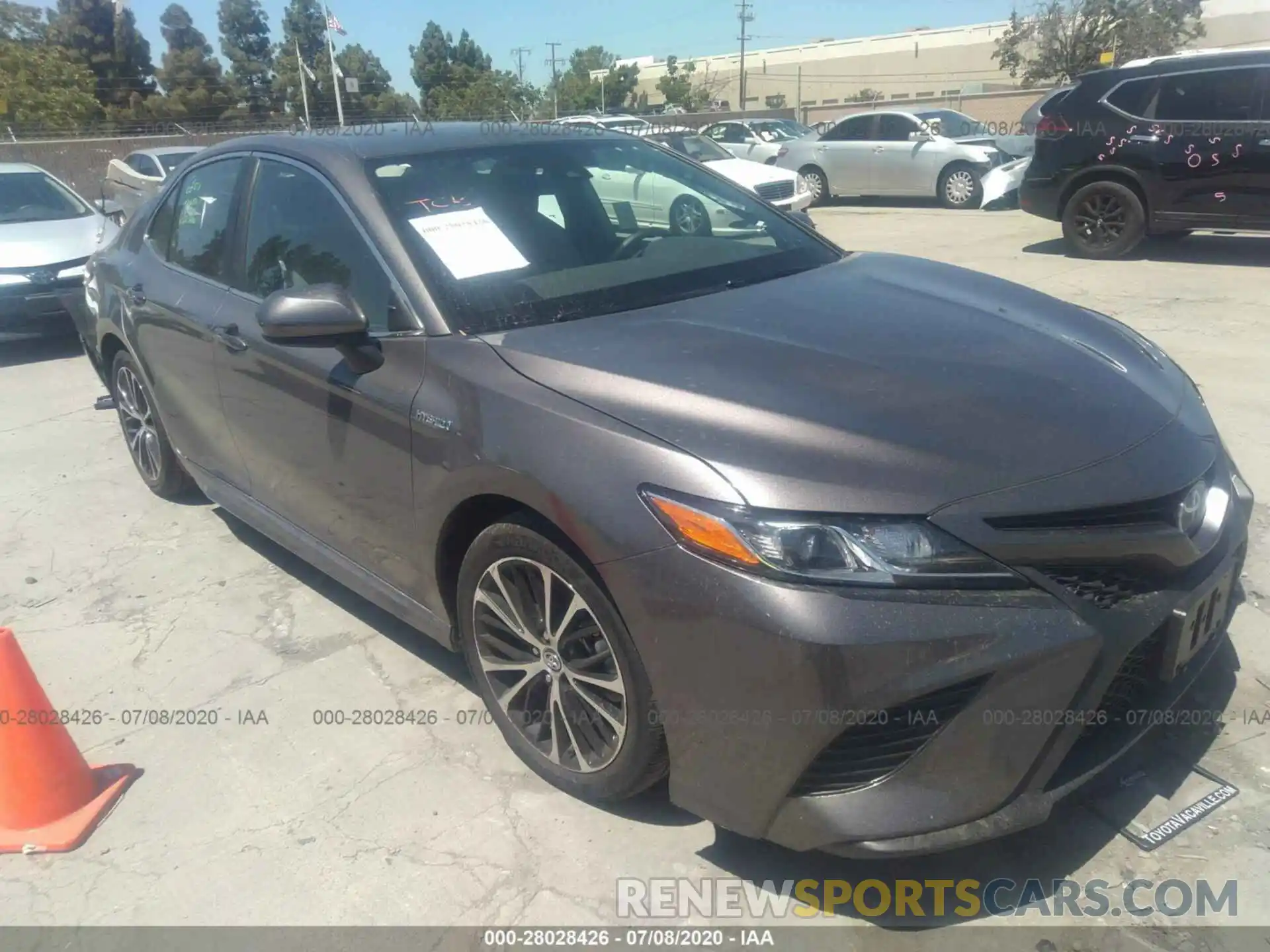 1 Photograph of a damaged car 4T1G31AK4LU010423 TOYOTA CAMRY 2020