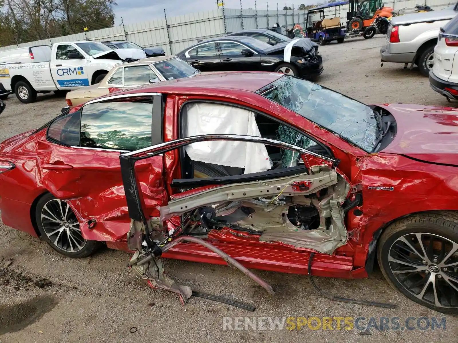 9 Photograph of a damaged car 4T1G31AK4LU011023 TOYOTA CAMRY 2020