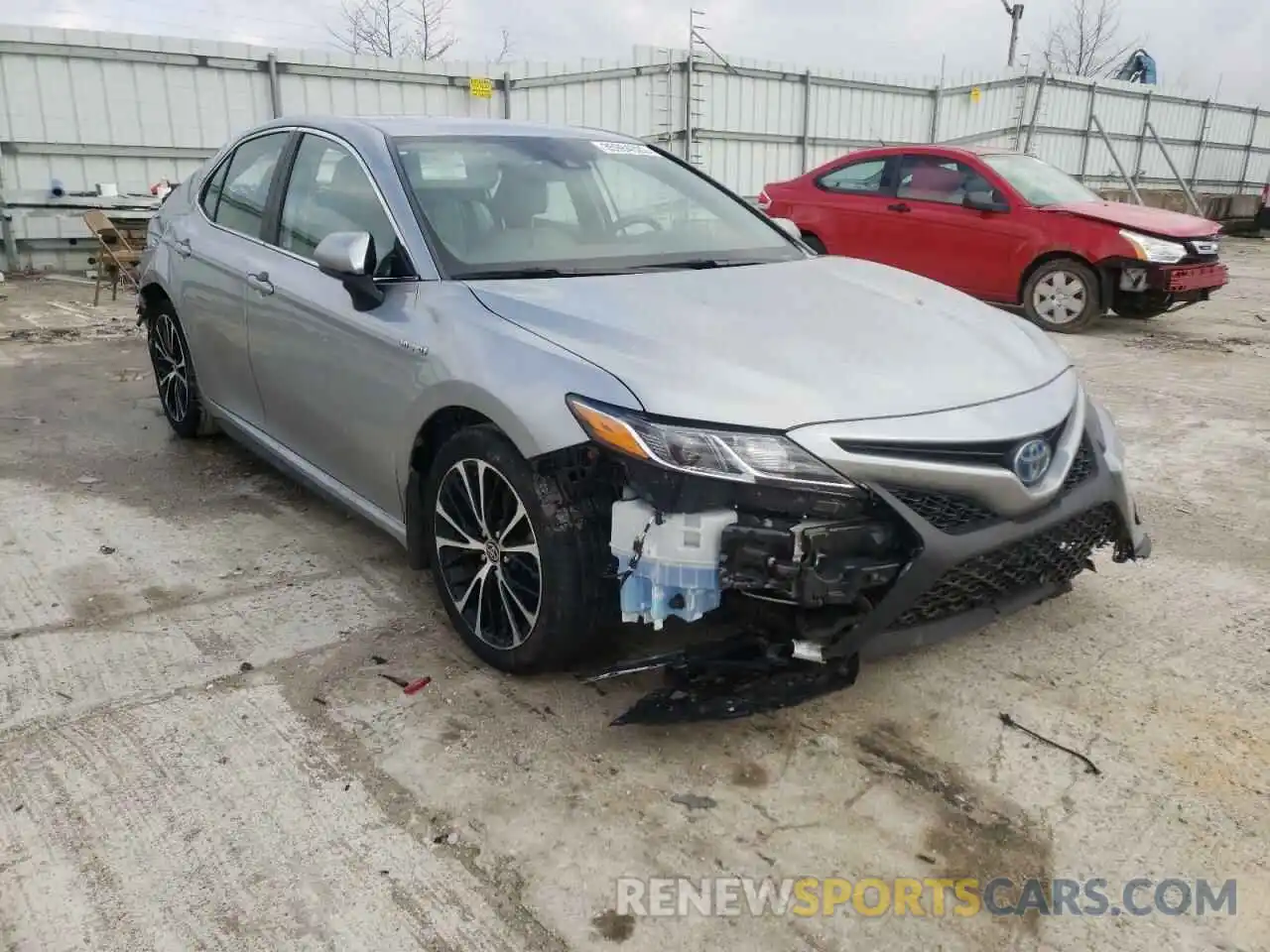 1 Photograph of a damaged car 4T1G31AK4LU019252 TOYOTA CAMRY 2020