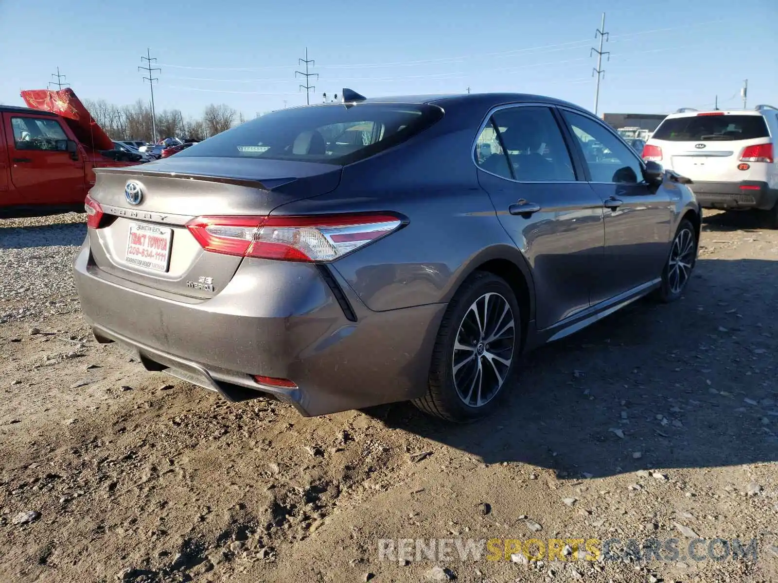 4 Photograph of a damaged car 4T1G31AK4LU543422 TOYOTA CAMRY 2020