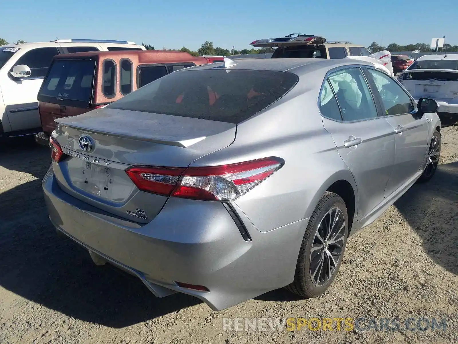 4 Photograph of a damaged car 4T1G31AK4LU544313 TOYOTA CAMRY 2020