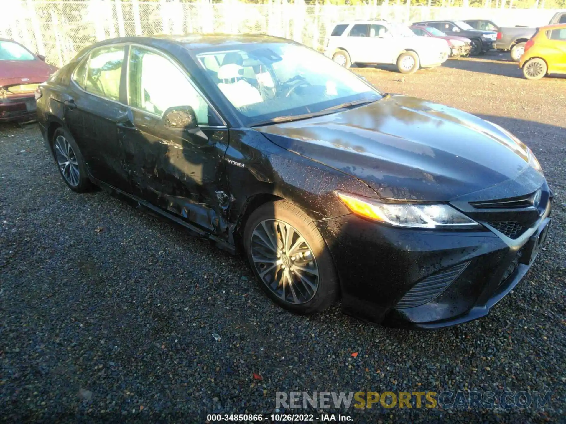 1 Photograph of a damaged car 4T1G31AK5LU014853 TOYOTA CAMRY 2020