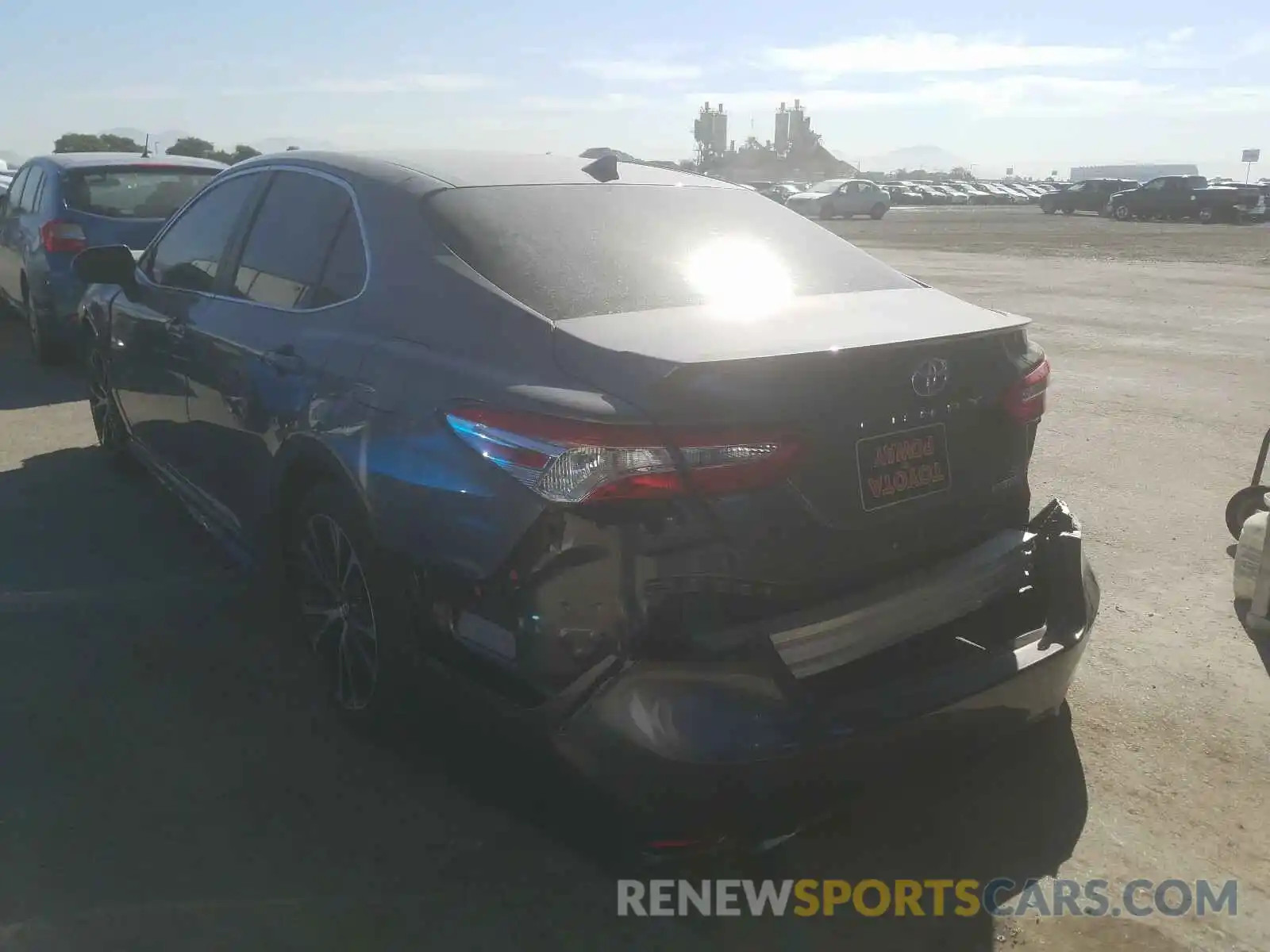 3 Photograph of a damaged car 4T1G31AK5LU521722 TOYOTA CAMRY 2020