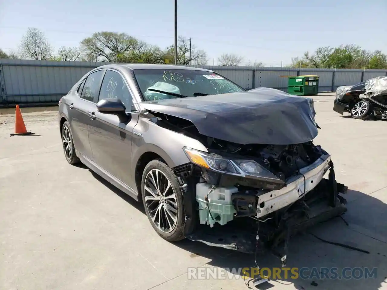 1 Photograph of a damaged car 4T1G31AK5LU529545 TOYOTA CAMRY 2020