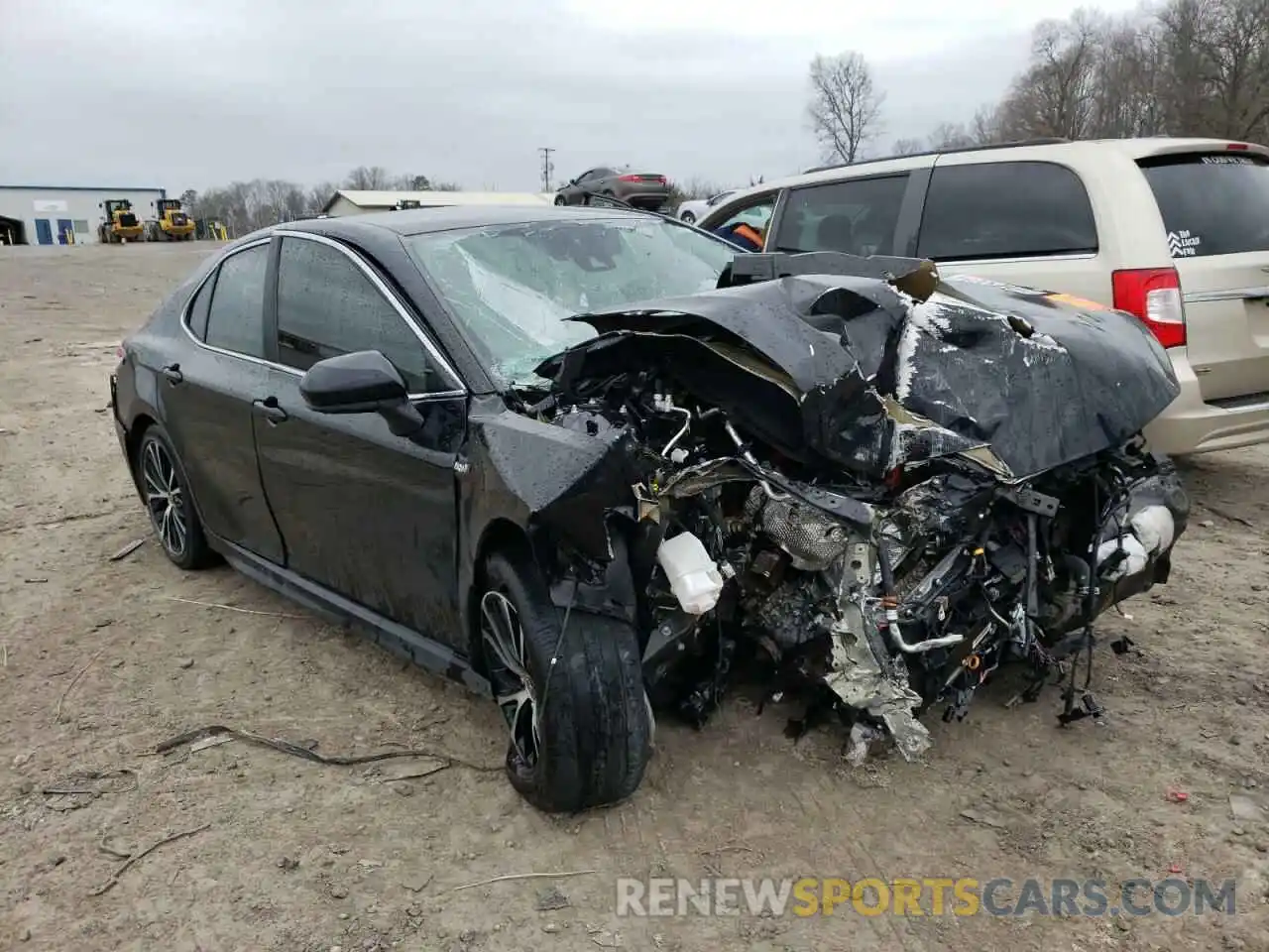 1 Photograph of a damaged car 4T1G31AK5LU542490 TOYOTA CAMRY 2020