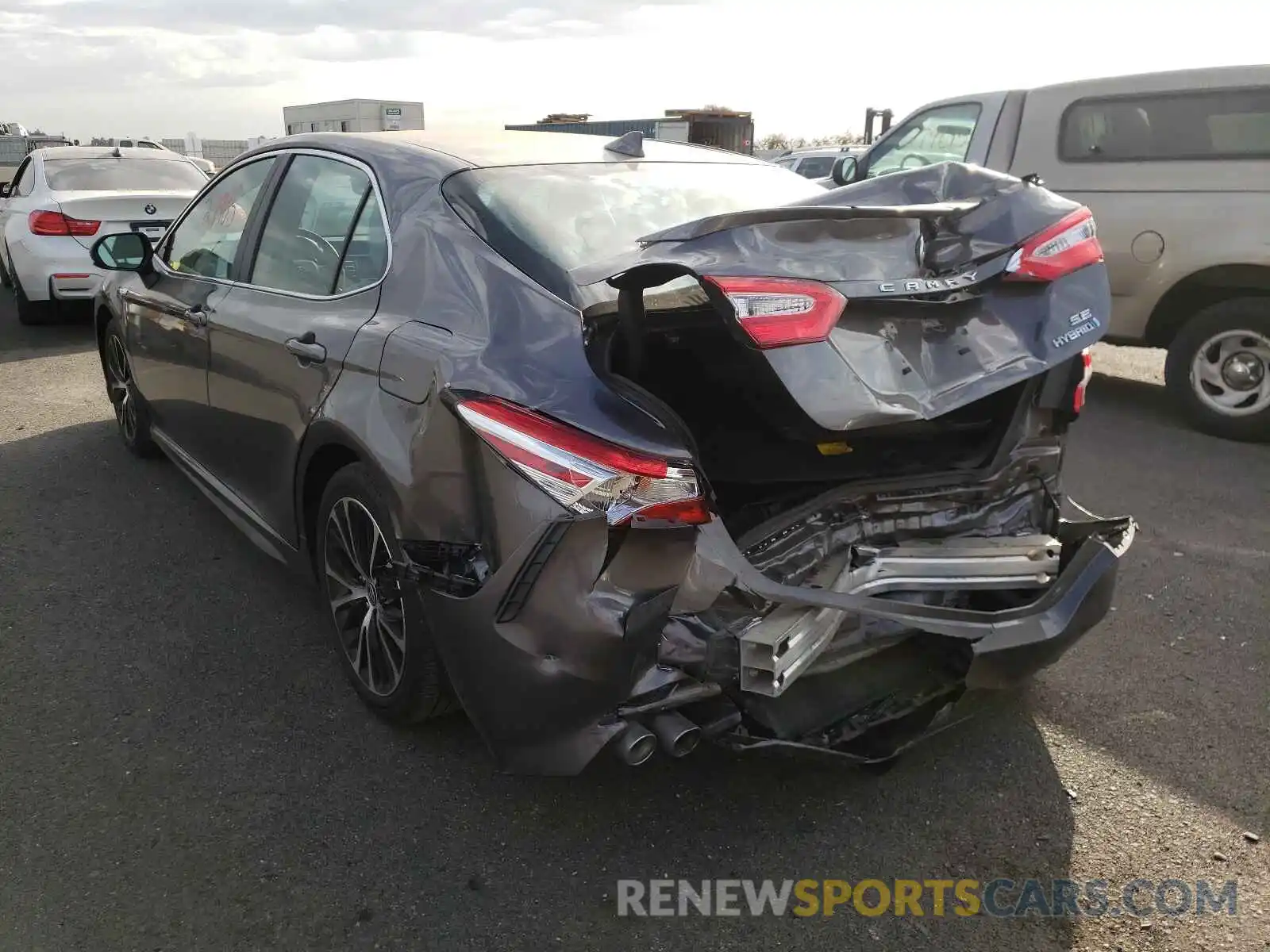 3 Photograph of a damaged car 4T1G31AK5LU543249 TOYOTA CAMRY 2020